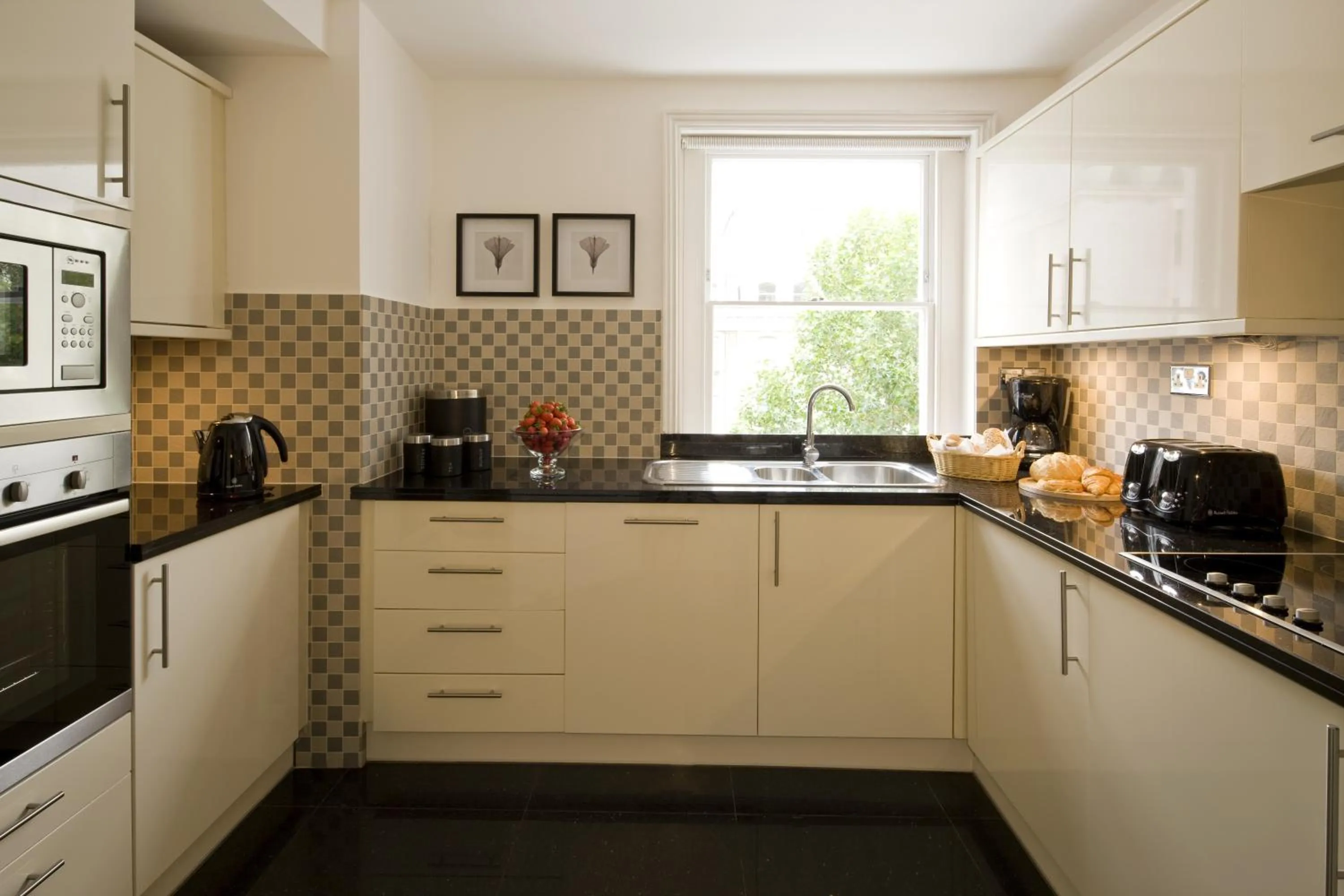 Kitchen or kitchenette in Beaufort House - Knightsbridge