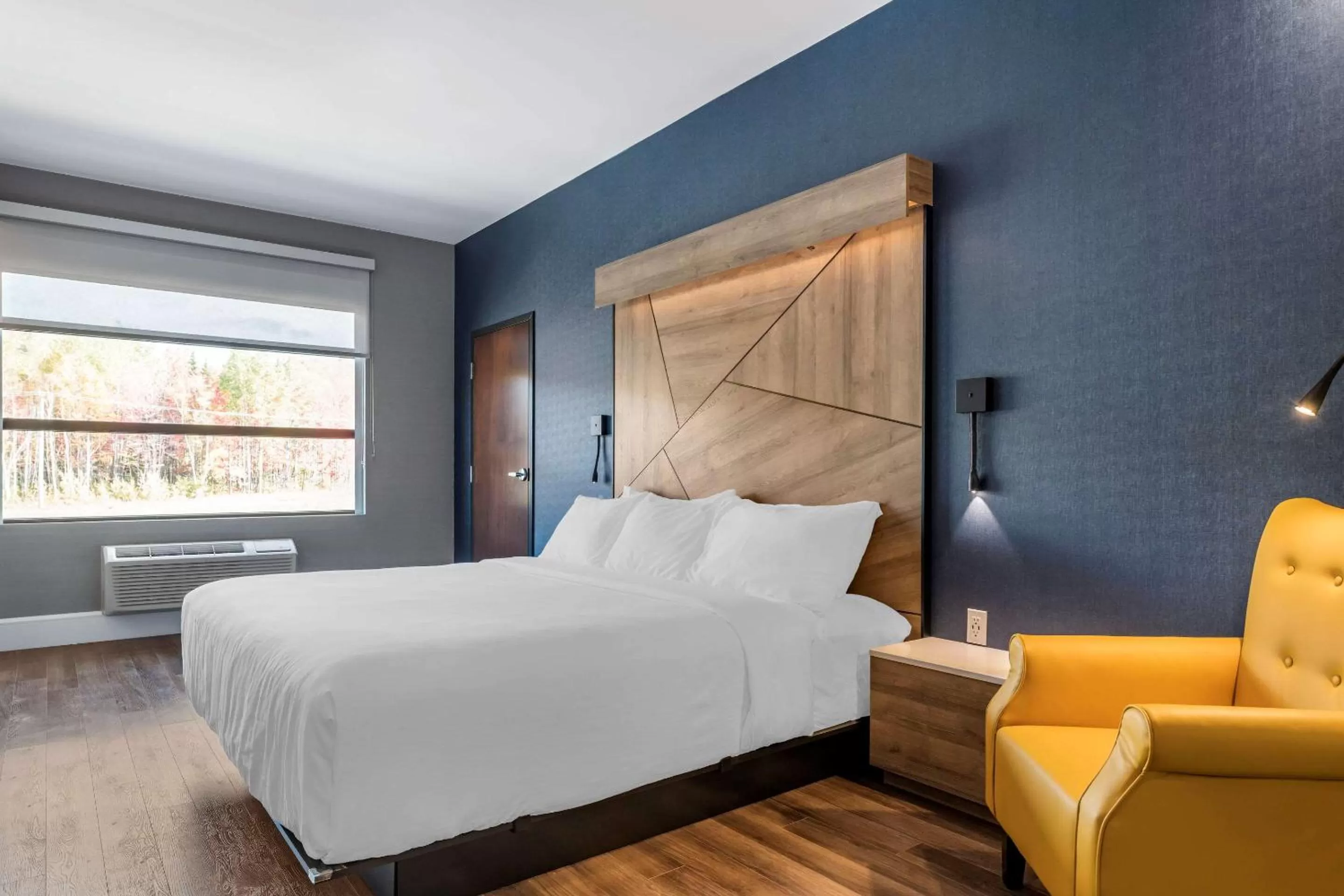 Photo of the whole room, Bed in Quality Hotel & Conference Centre