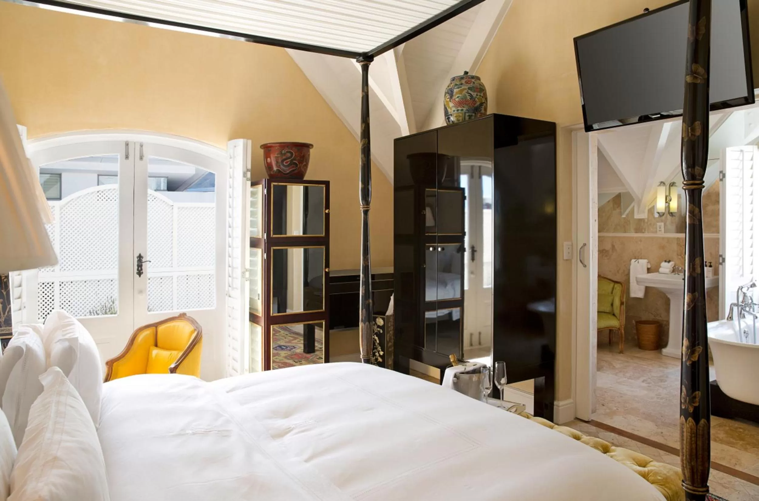 Bedroom, Bed in Birkenhead House