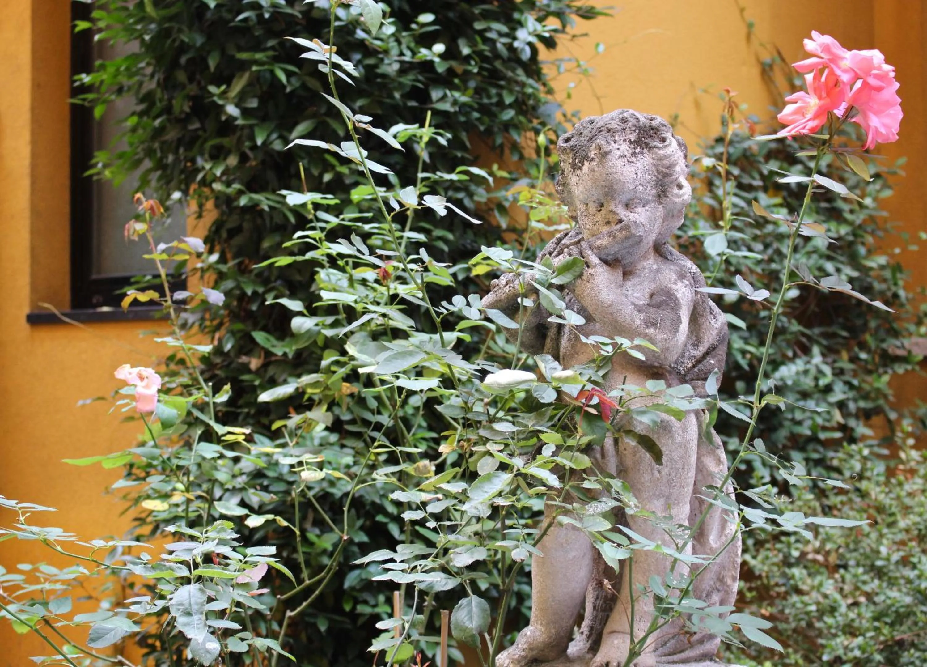 Garden in Hotel Sanpi Milano
