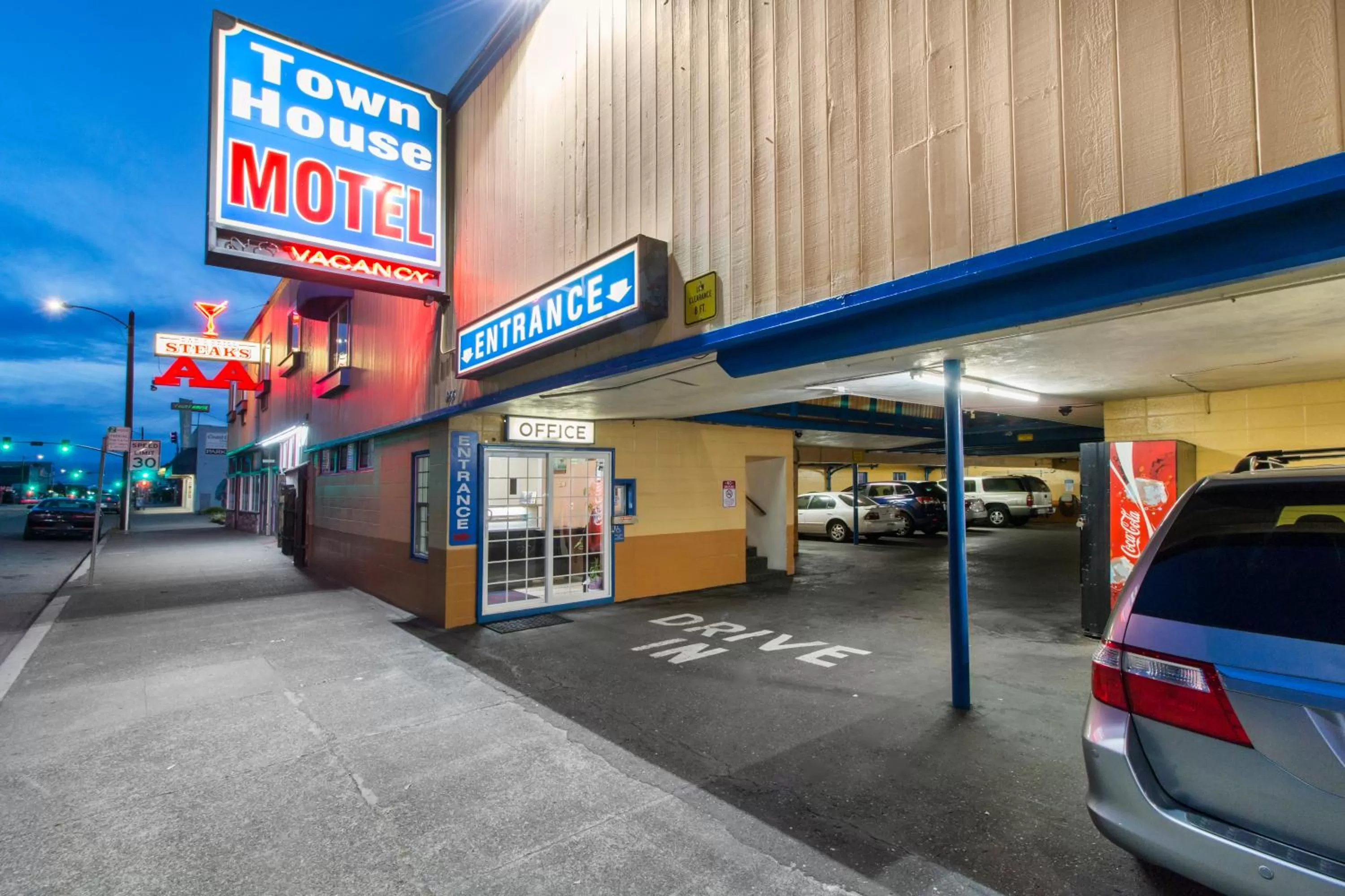 Property building in Eureka Town House Motel - Historic Old Town