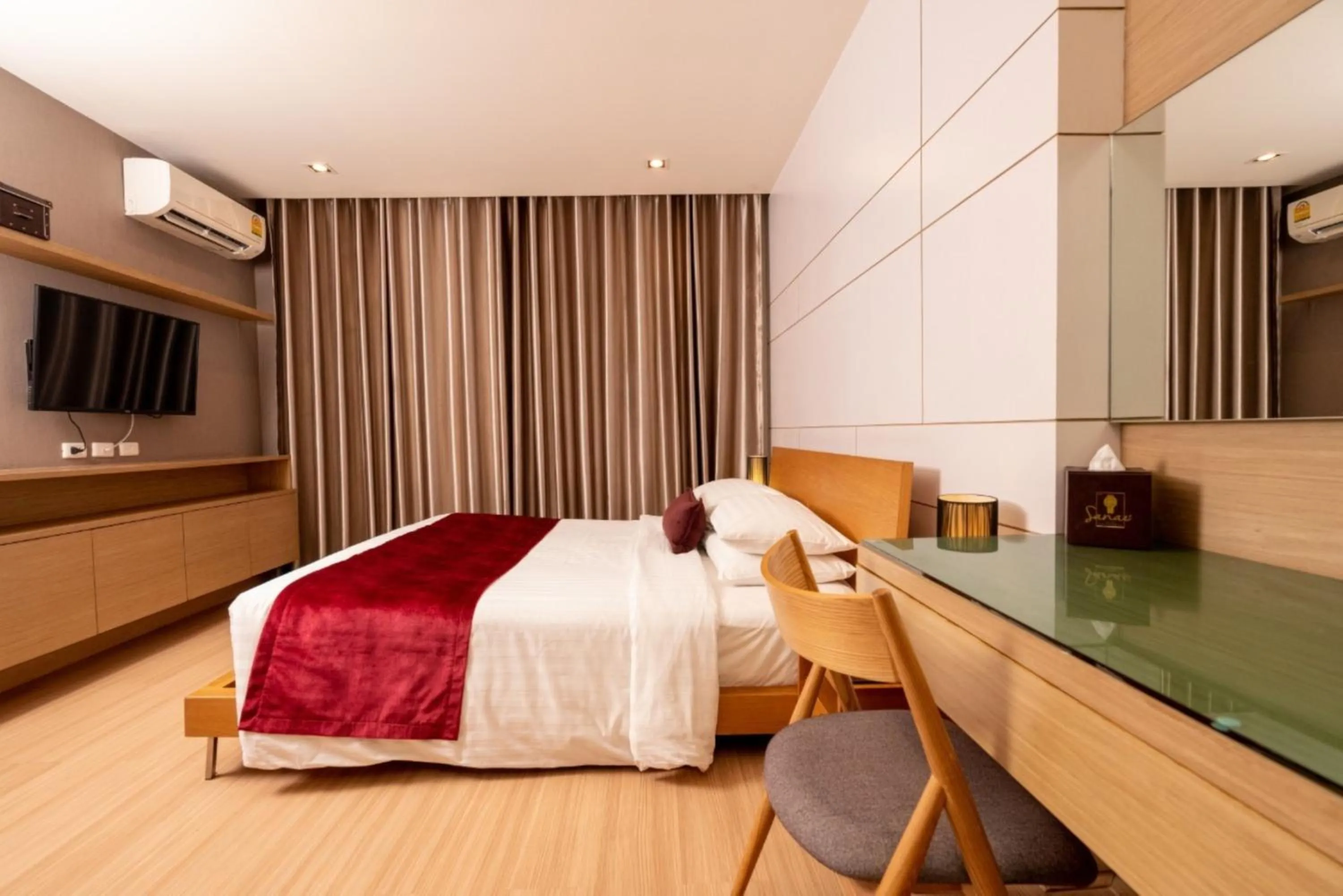 Bed in Sanae' Hotel Nimman