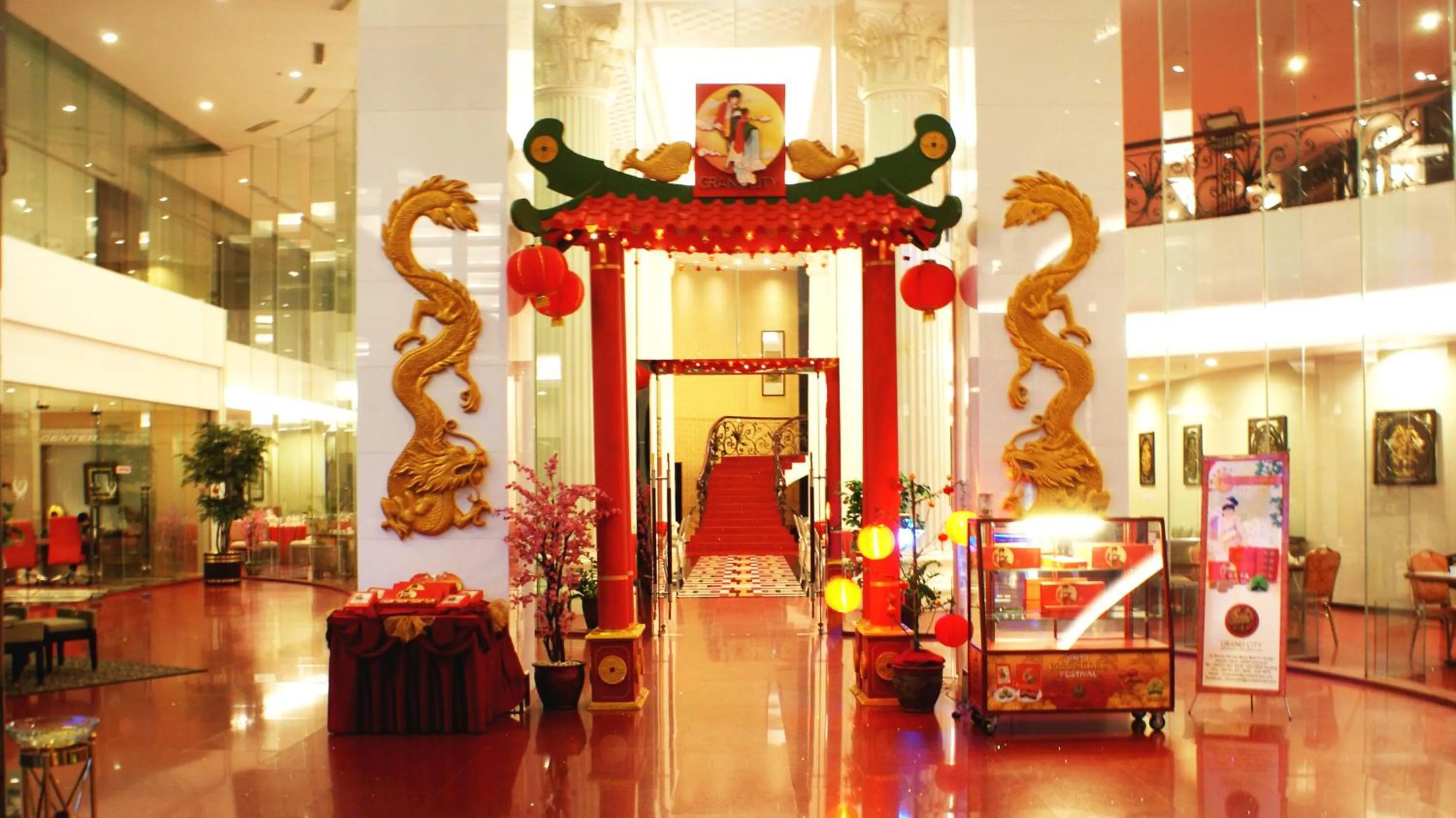 Restaurant/places to eat in Merlynn Park Hotel