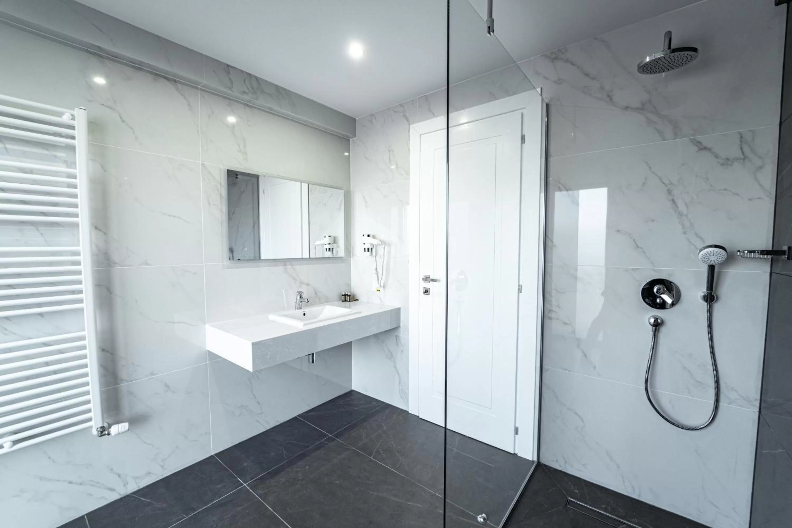 Bathroom in Hotel Caprice