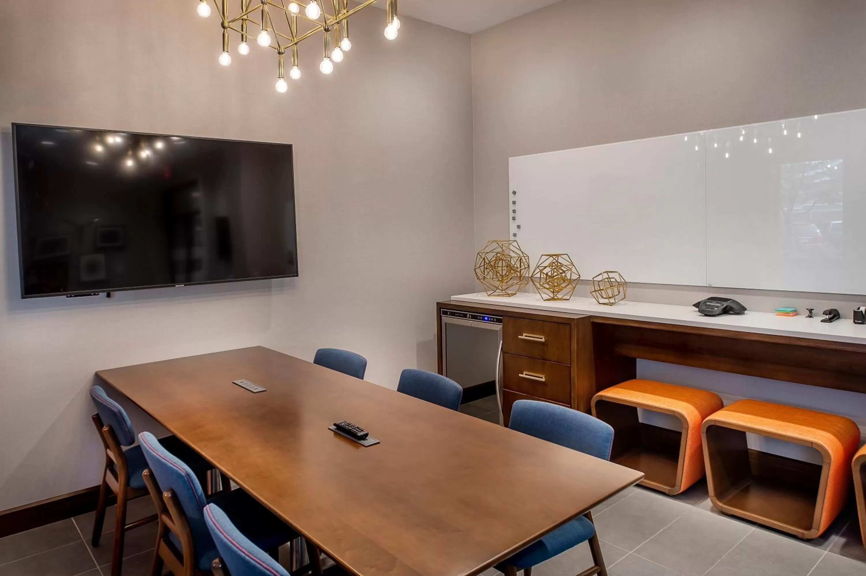 Meeting/conference room in Crowne Plaza Hotel St. Louis Airport by IHG