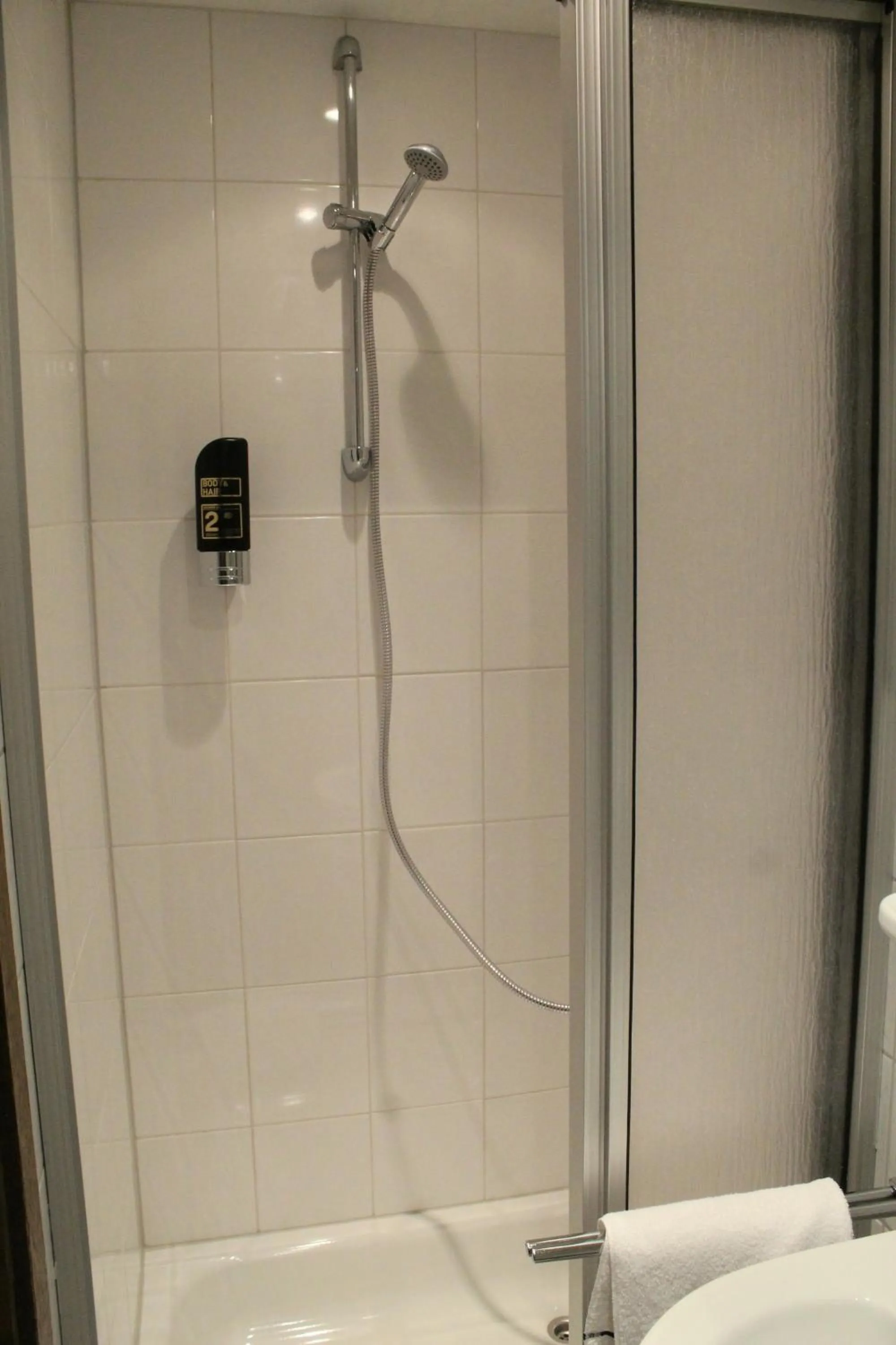 Shower in Hotel Weidenhof