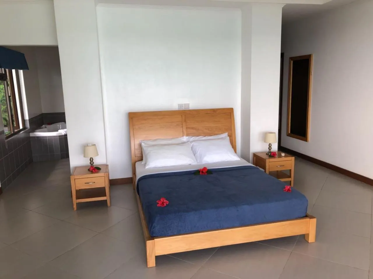 Bathroom, Bed in Sailfish Beach Villas