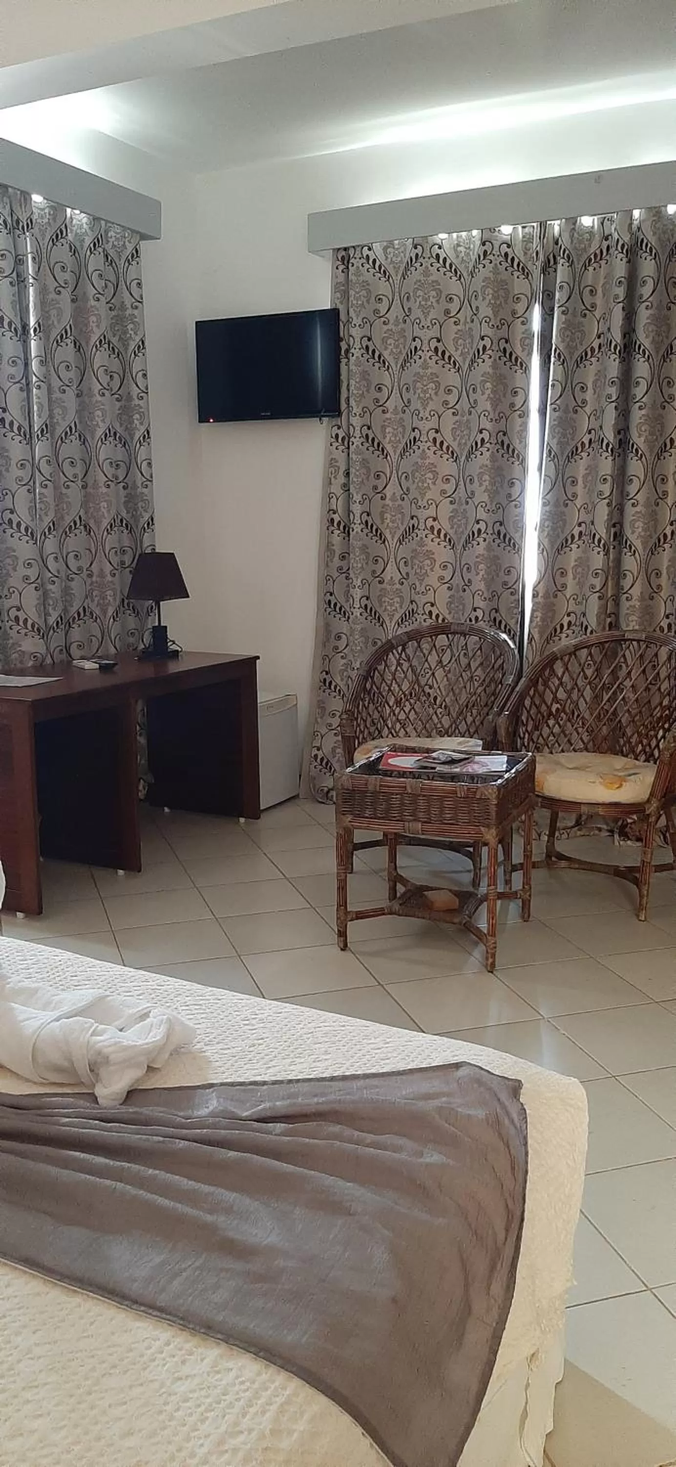 TV and multimedia in Atlantic Maio Hotel