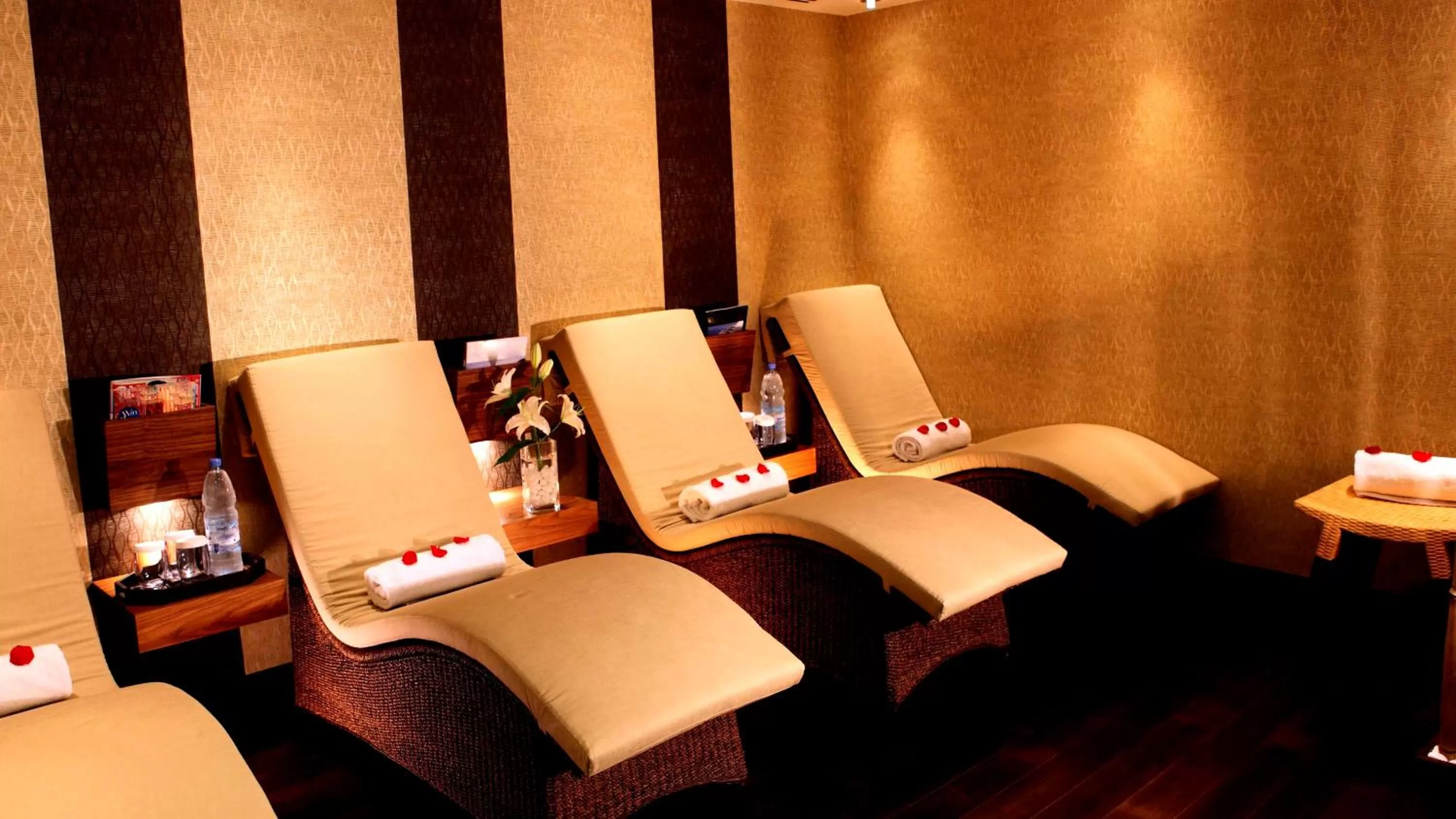 Fitness centre/facilities in Crowne Plaza Dubai Deira by IHG