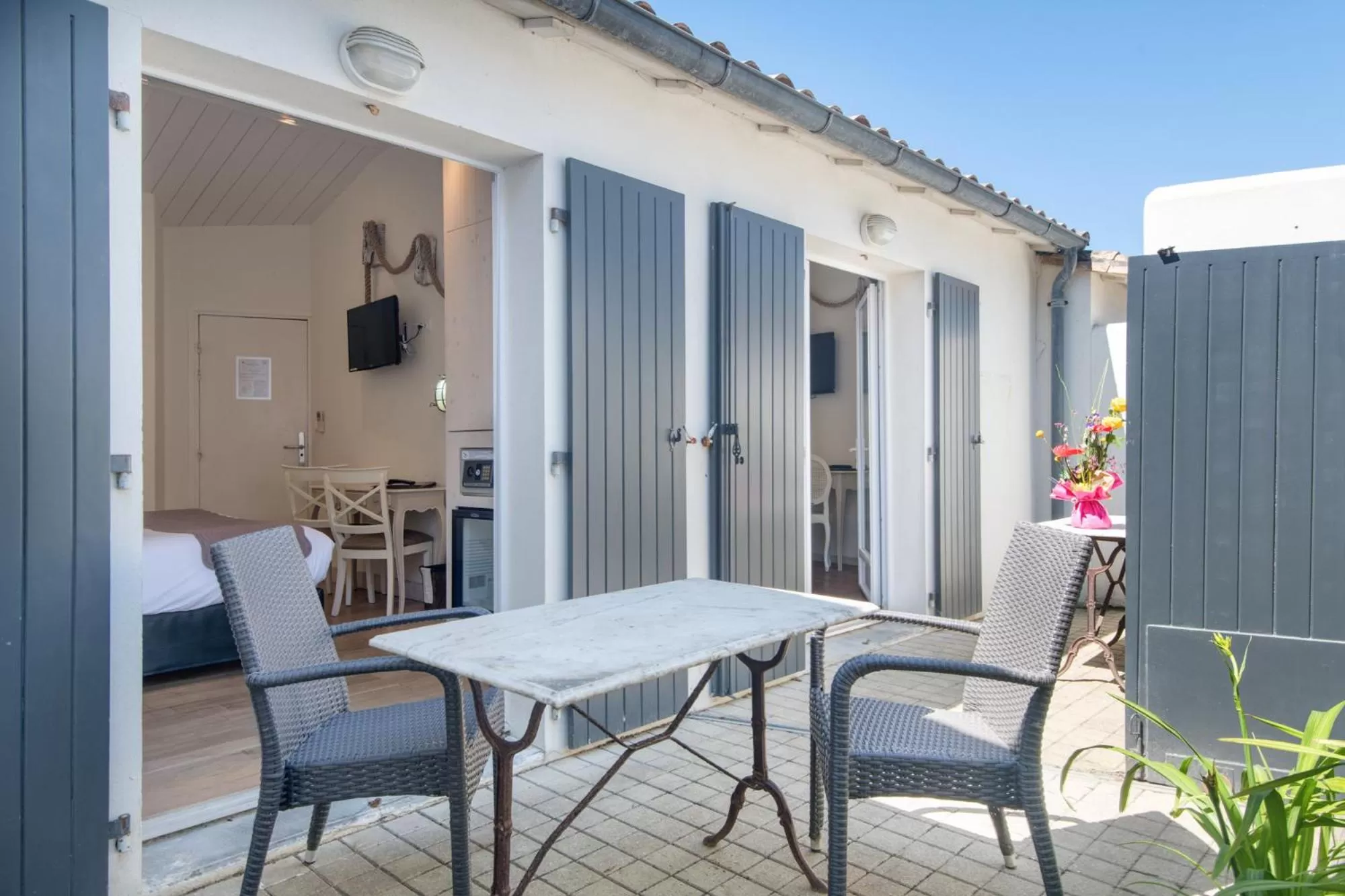 Balcony/Terrace in Hôtel Restaurant & Spa Plaisir