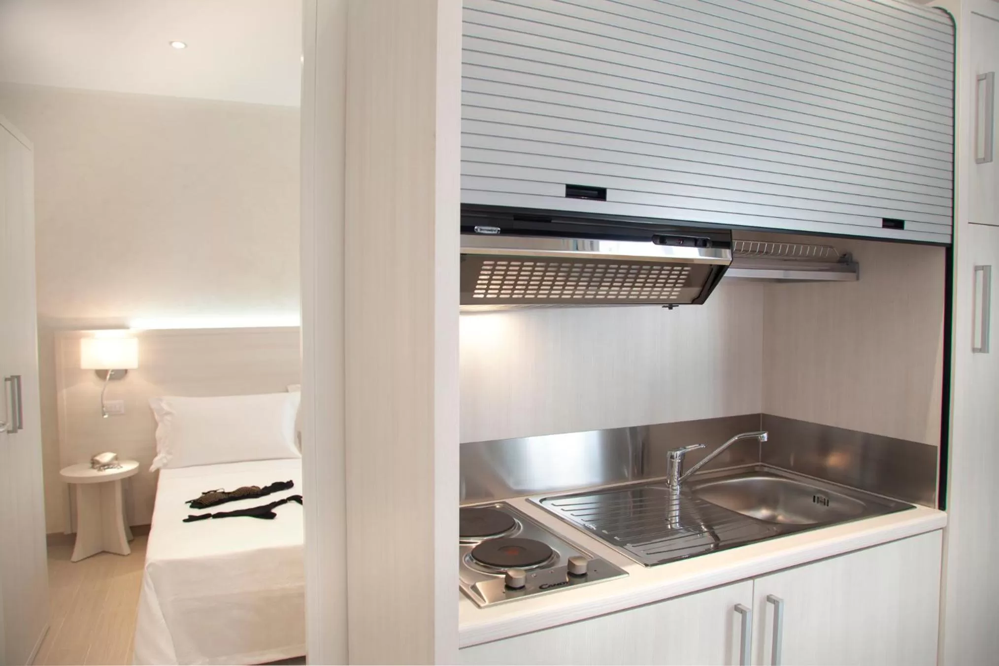 Kitchen or kitchenette, Kitchen/Kitchenette in Marina Beach Suite Hotel