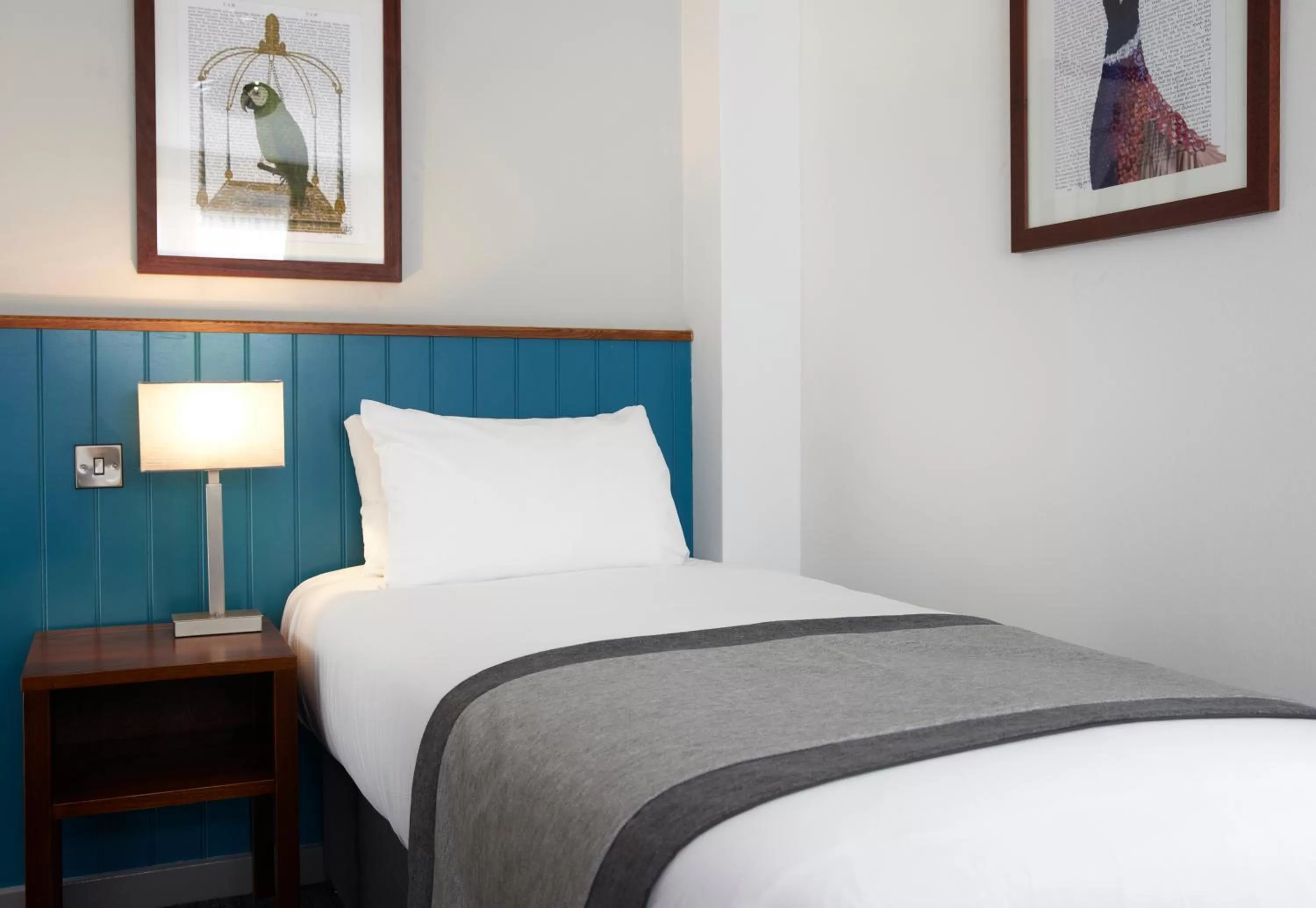 Bed in Highwayman By Greene King Inn