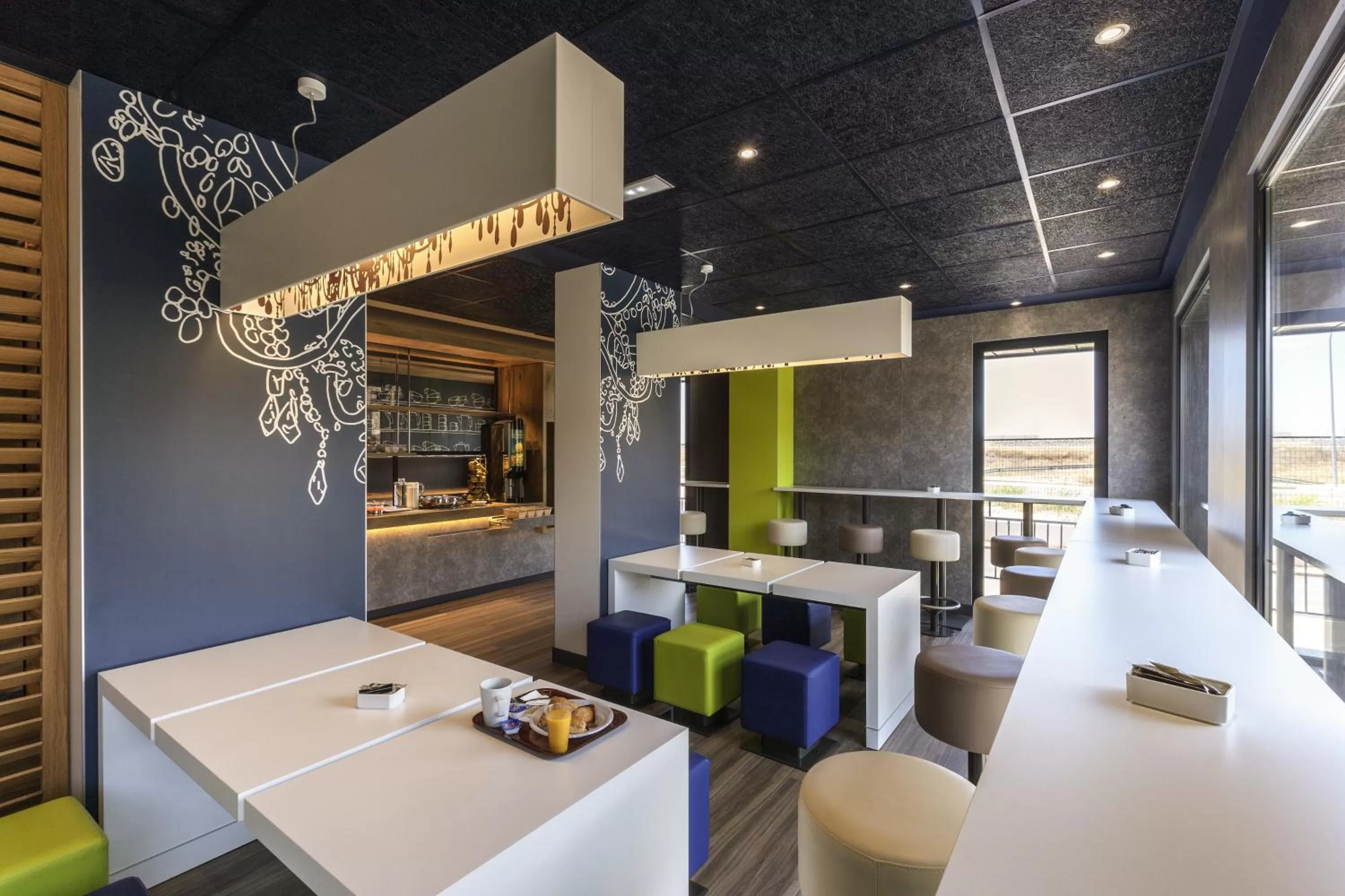 Restaurant/places to eat in Ibis Budget Valencia Alcasser