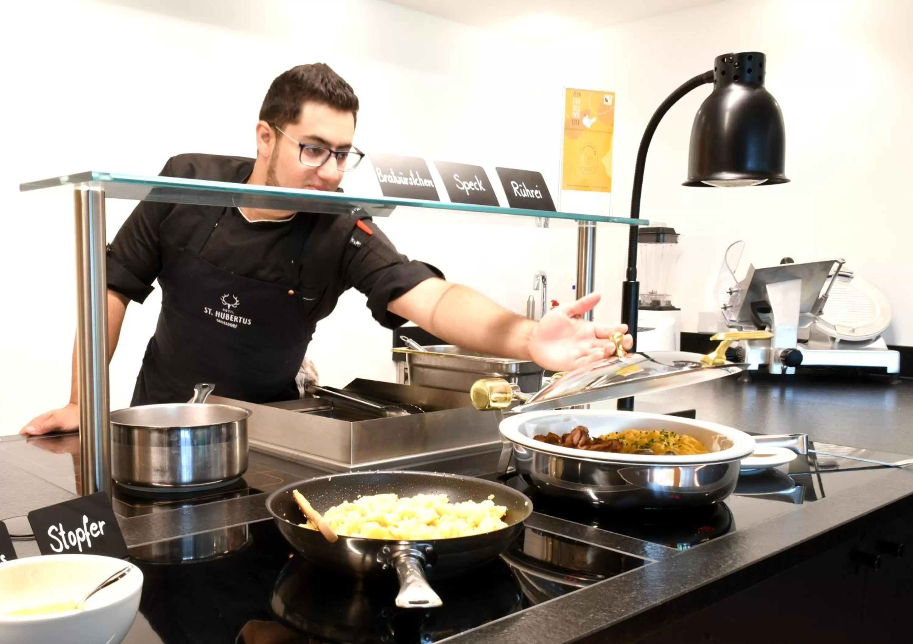 Buffet breakfast in St Hubertus BnB