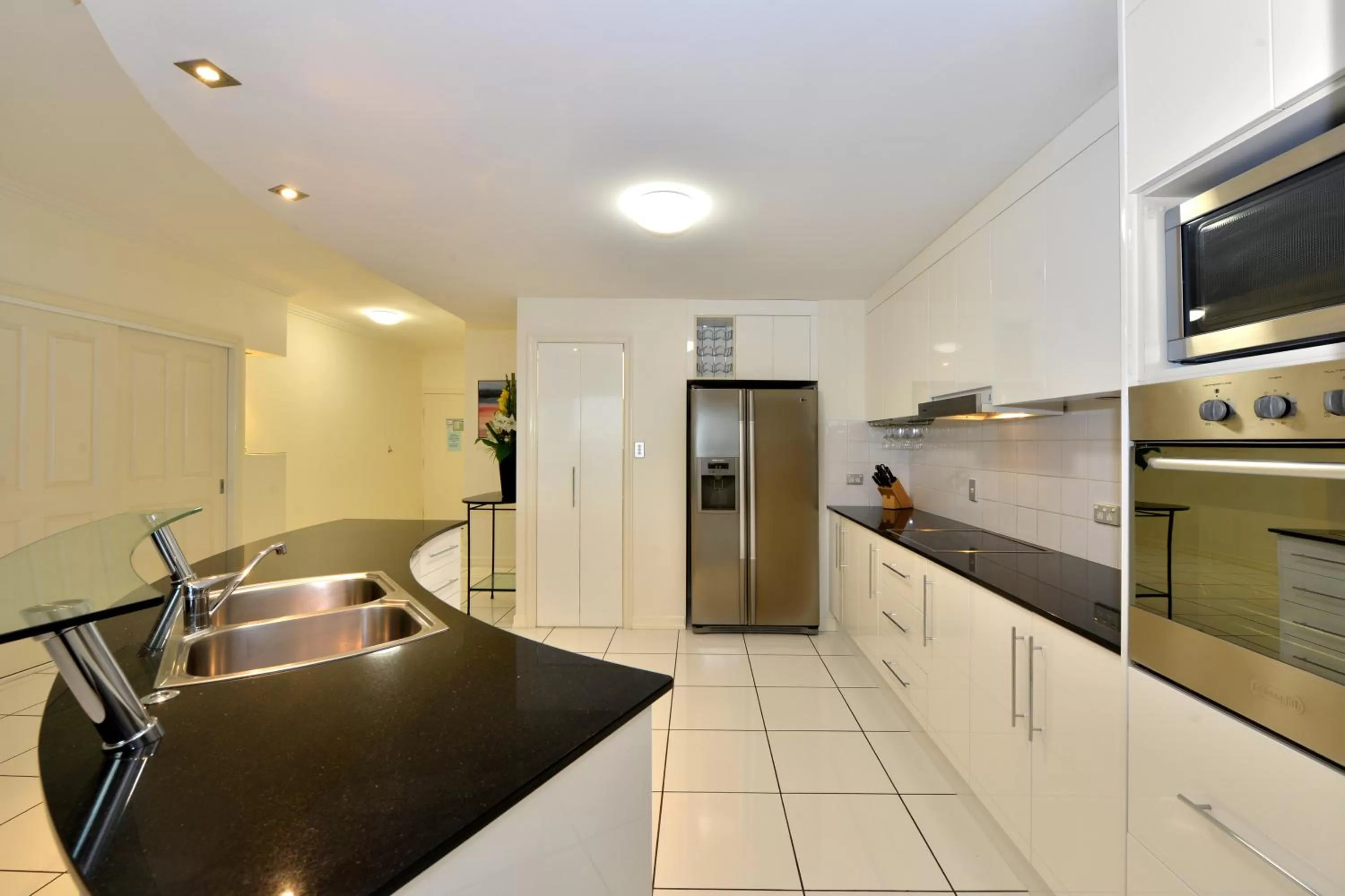 Kitchen or kitchenette in Bellevue At Trinity Beach