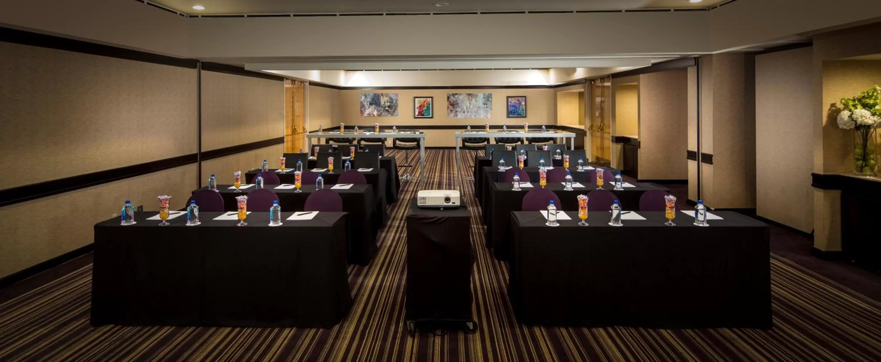 Business facilities in Hotel Zoso