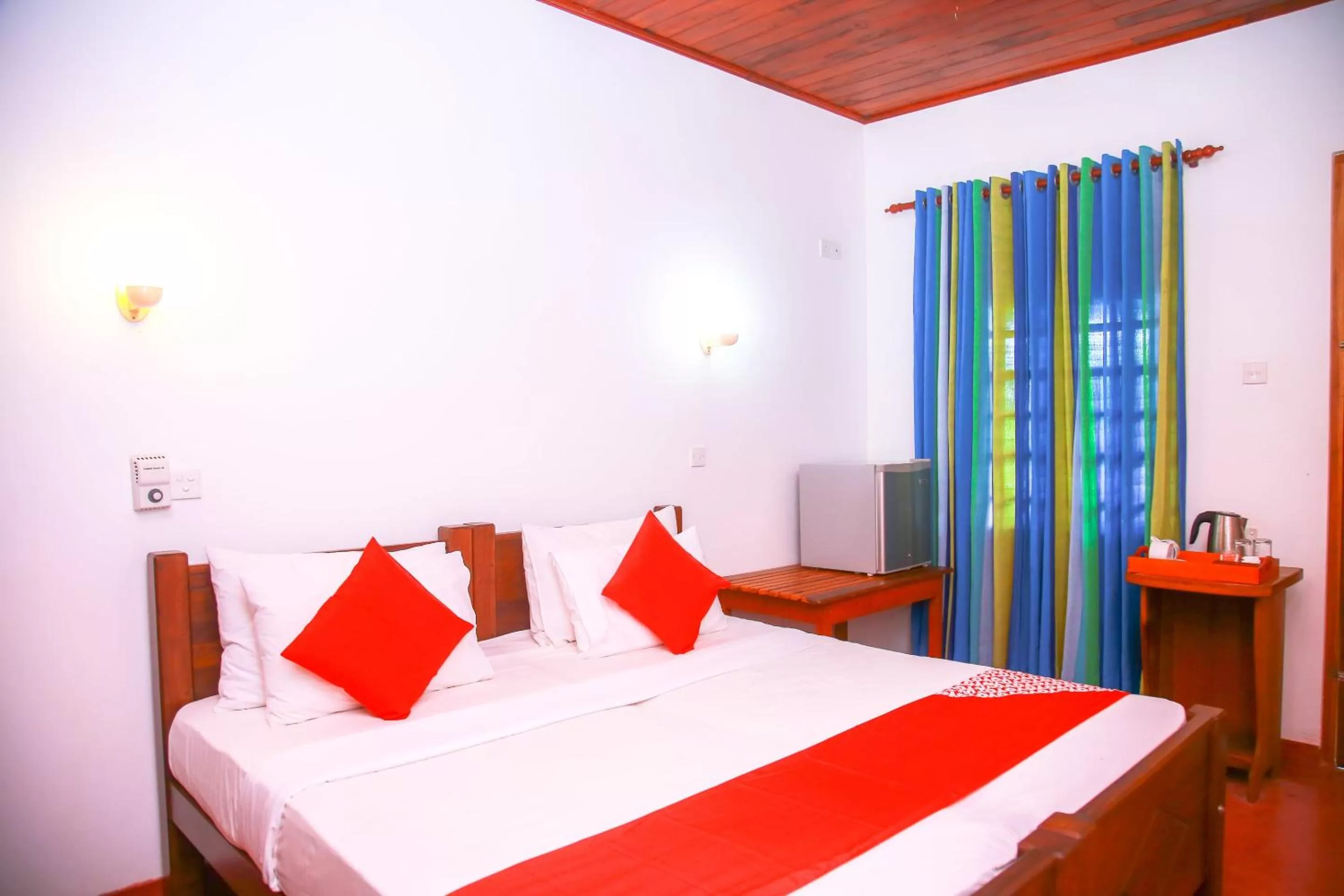 Bedroom, Bed in Surf Sea Breeze