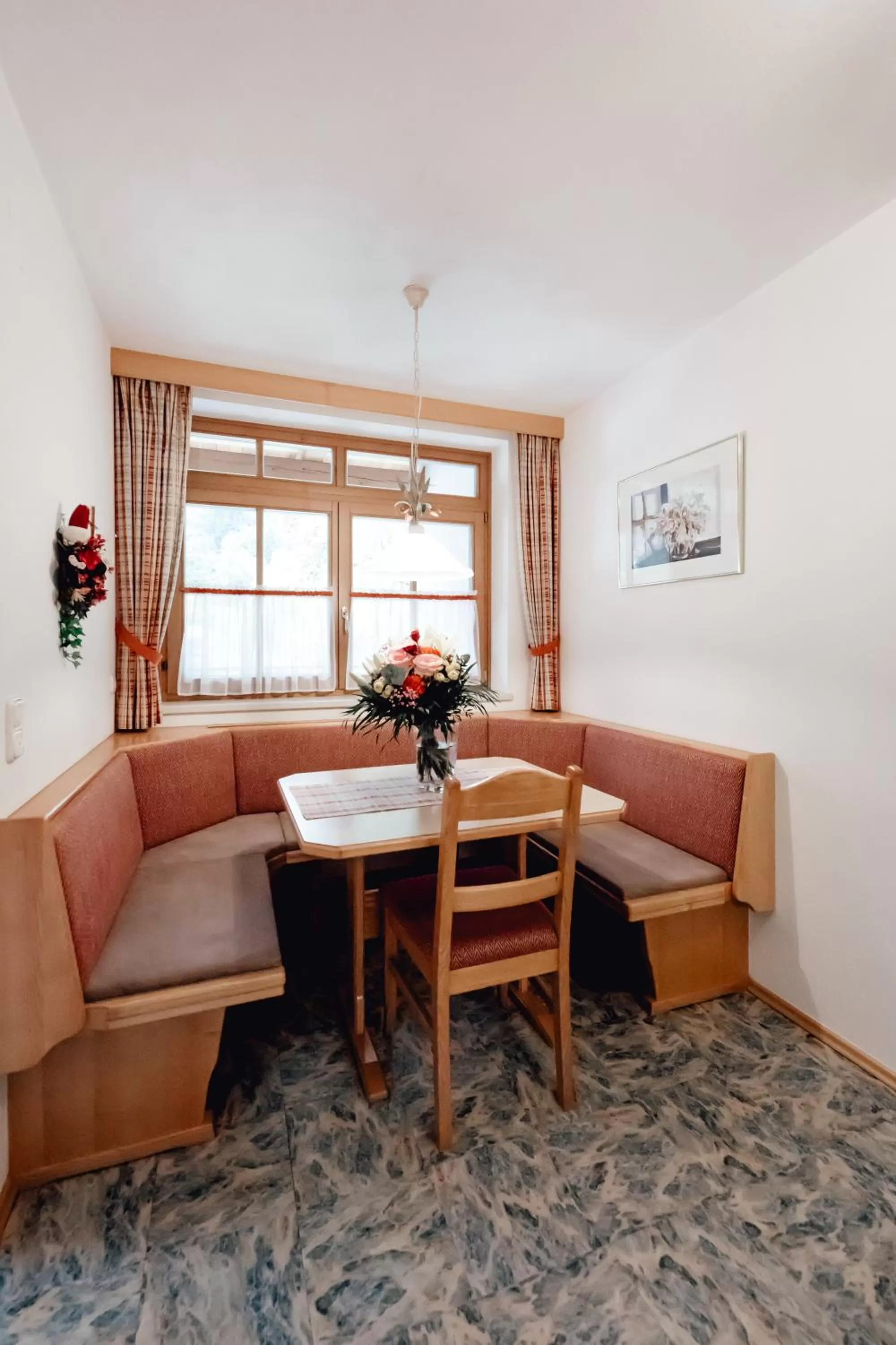 Dining area in Dandler - Zimmer und Ferienwohnungen