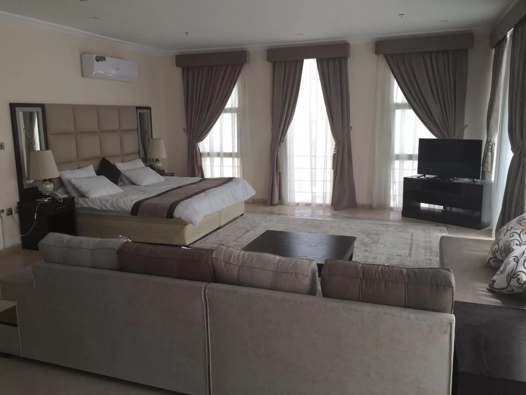 Seating Area in Alshaheen Suites