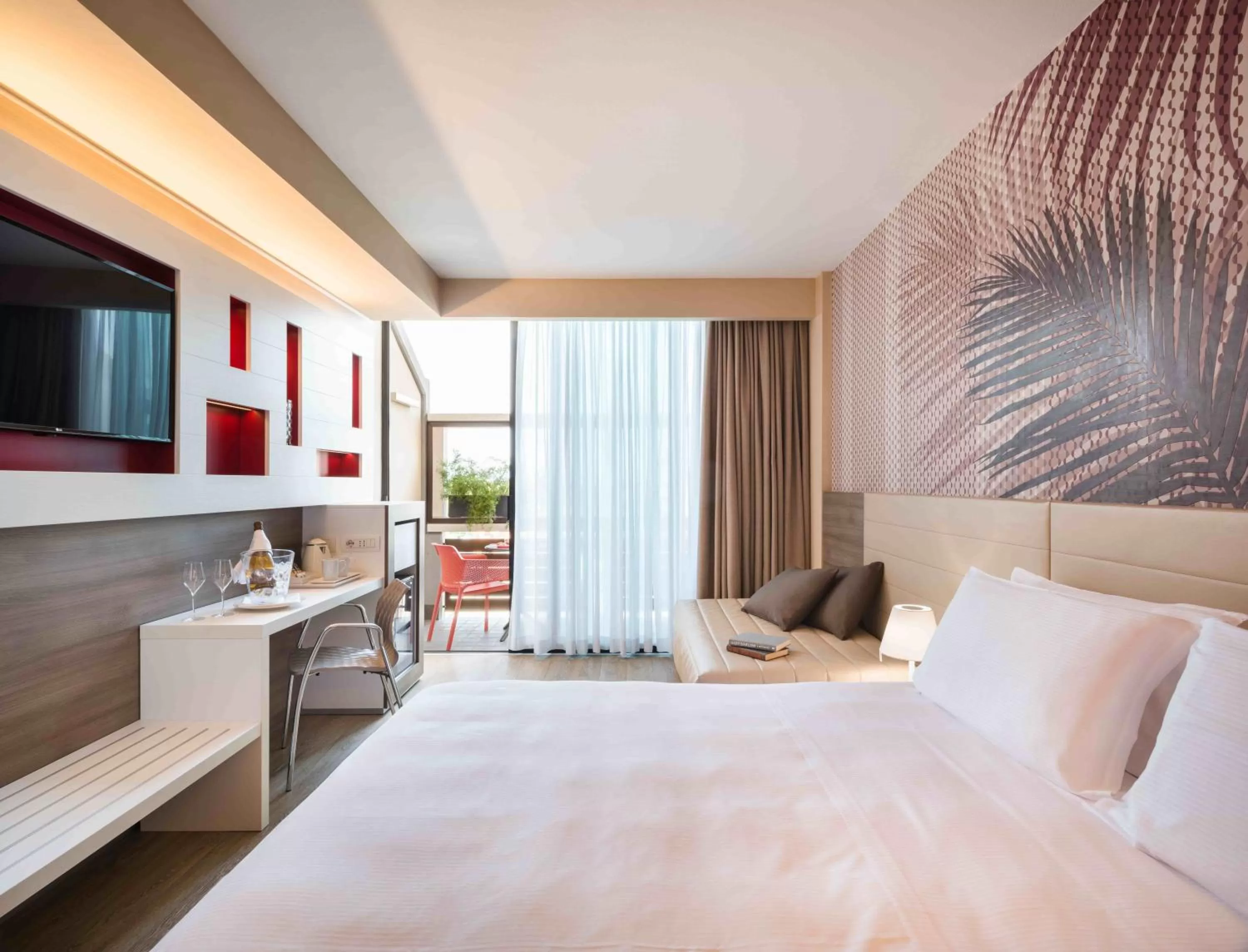 Bedroom, Bed in Enjoy Garda Hotel