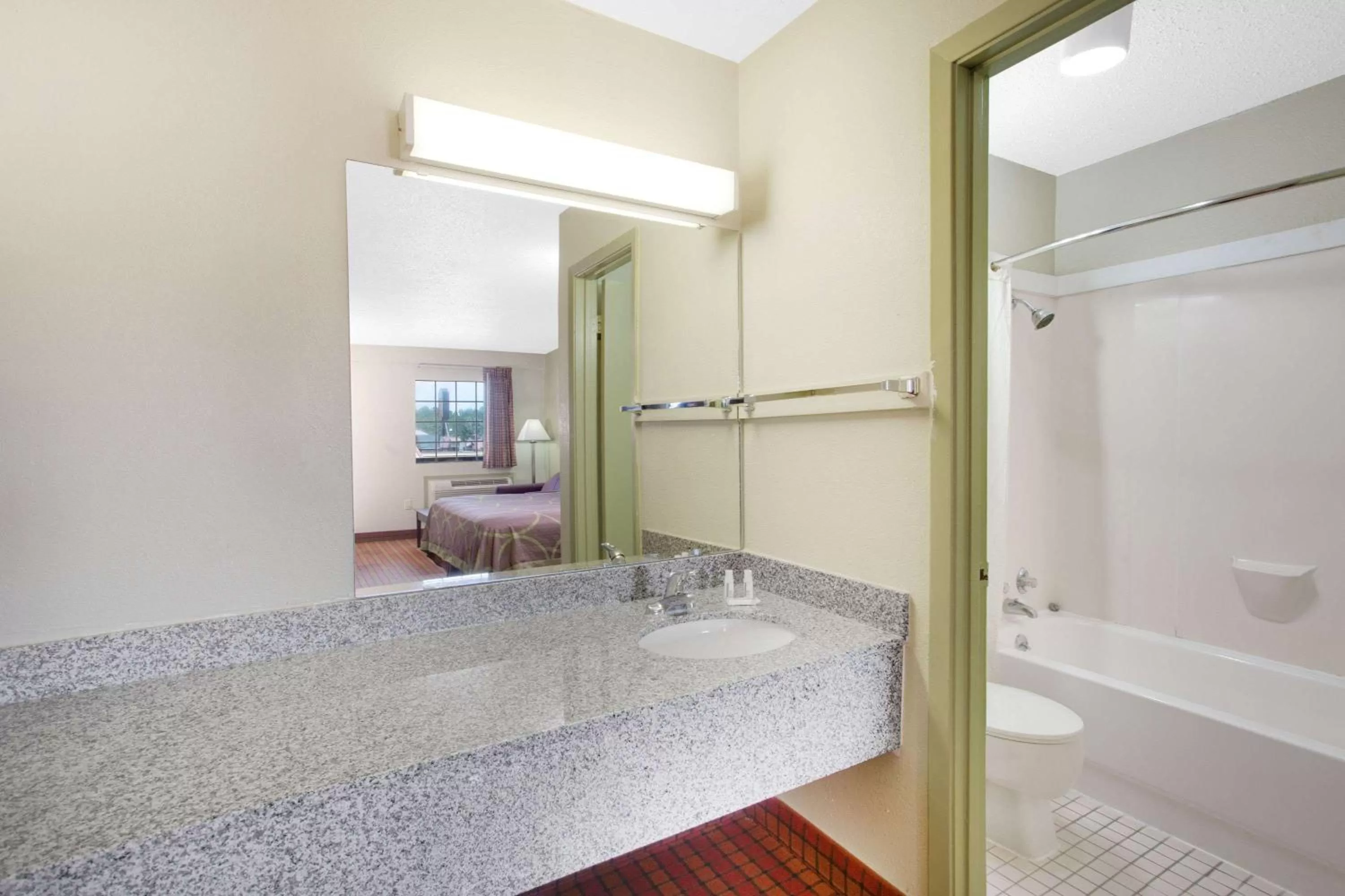 Bathroom in Super 8 by Wyndham Monticello AR