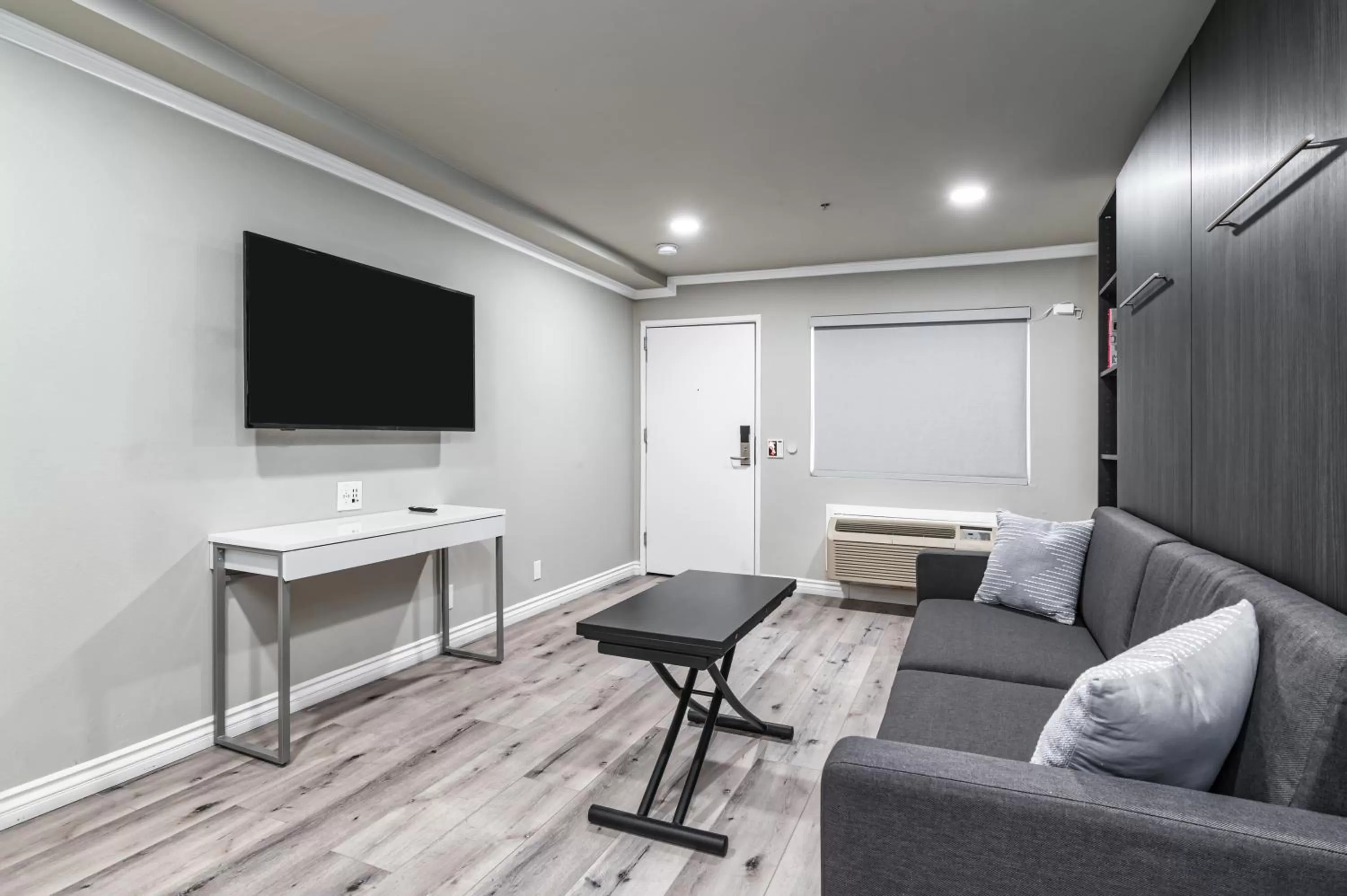 Other in Omeo Suites