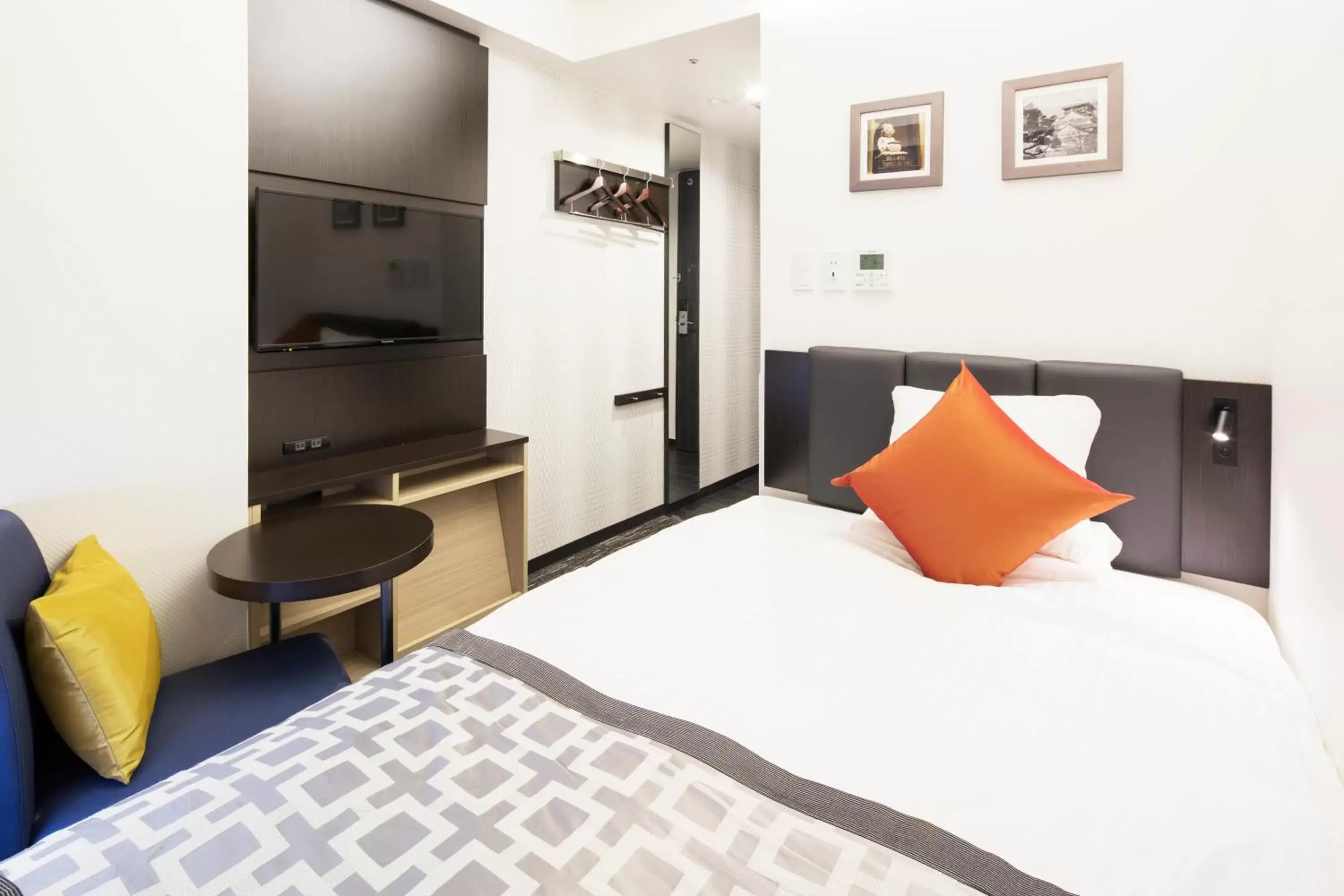 No Cleaning Service - Smoking - Standard Double Room with Small Double Bed in HOTEL MYSTAYS Shin Osaka Conference Center No Cleaning Service - Smoking - Standard Double Room with Small Double Bed in HOTEL MYSTAYS Shin Osaka Conference Center