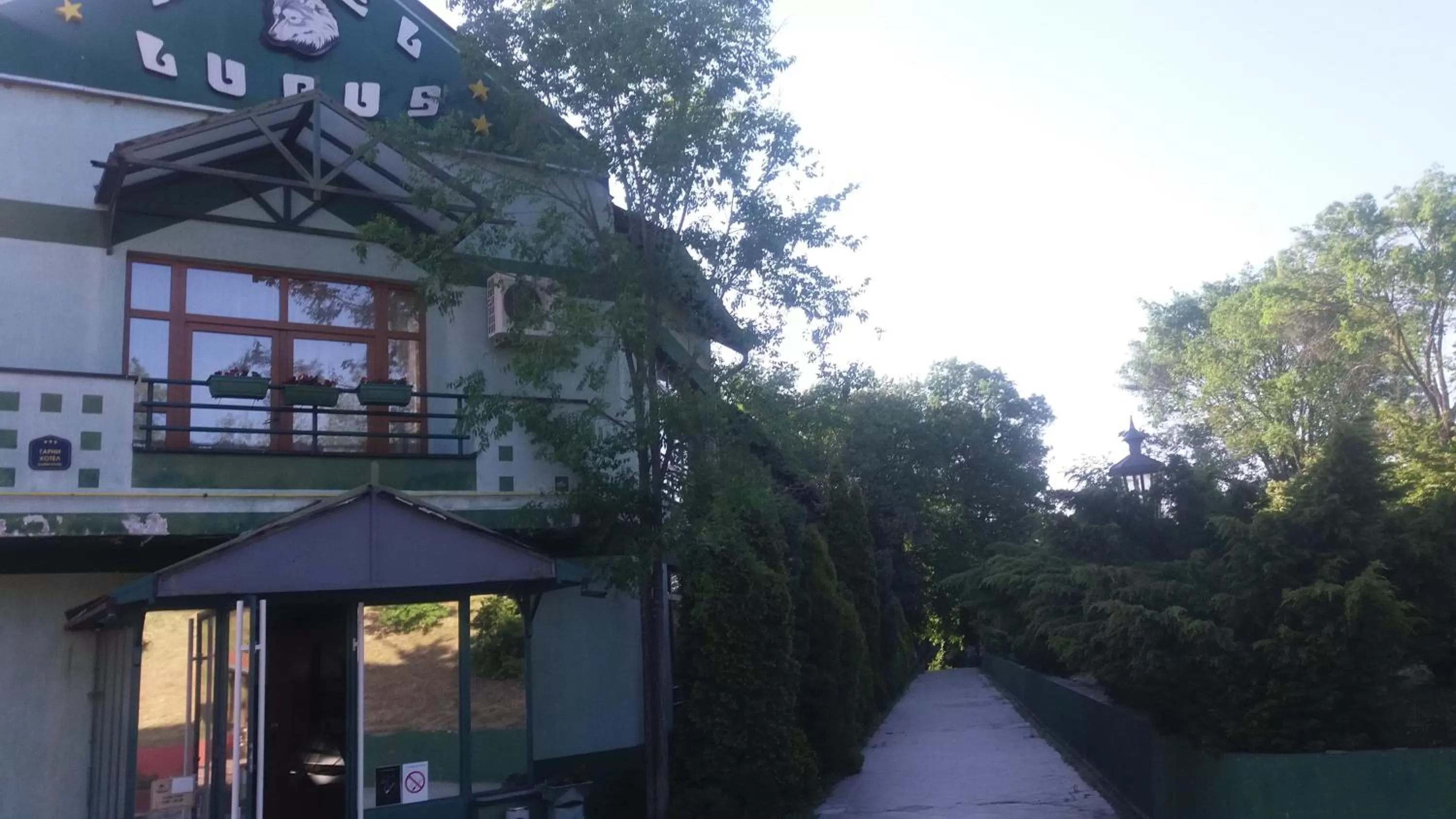 Property Building in Garni Hotel Lupus