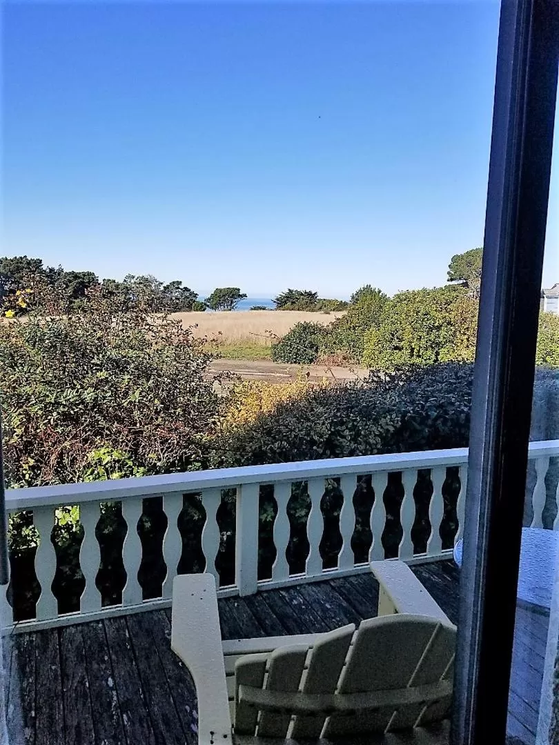 Patio in Hill House Inn