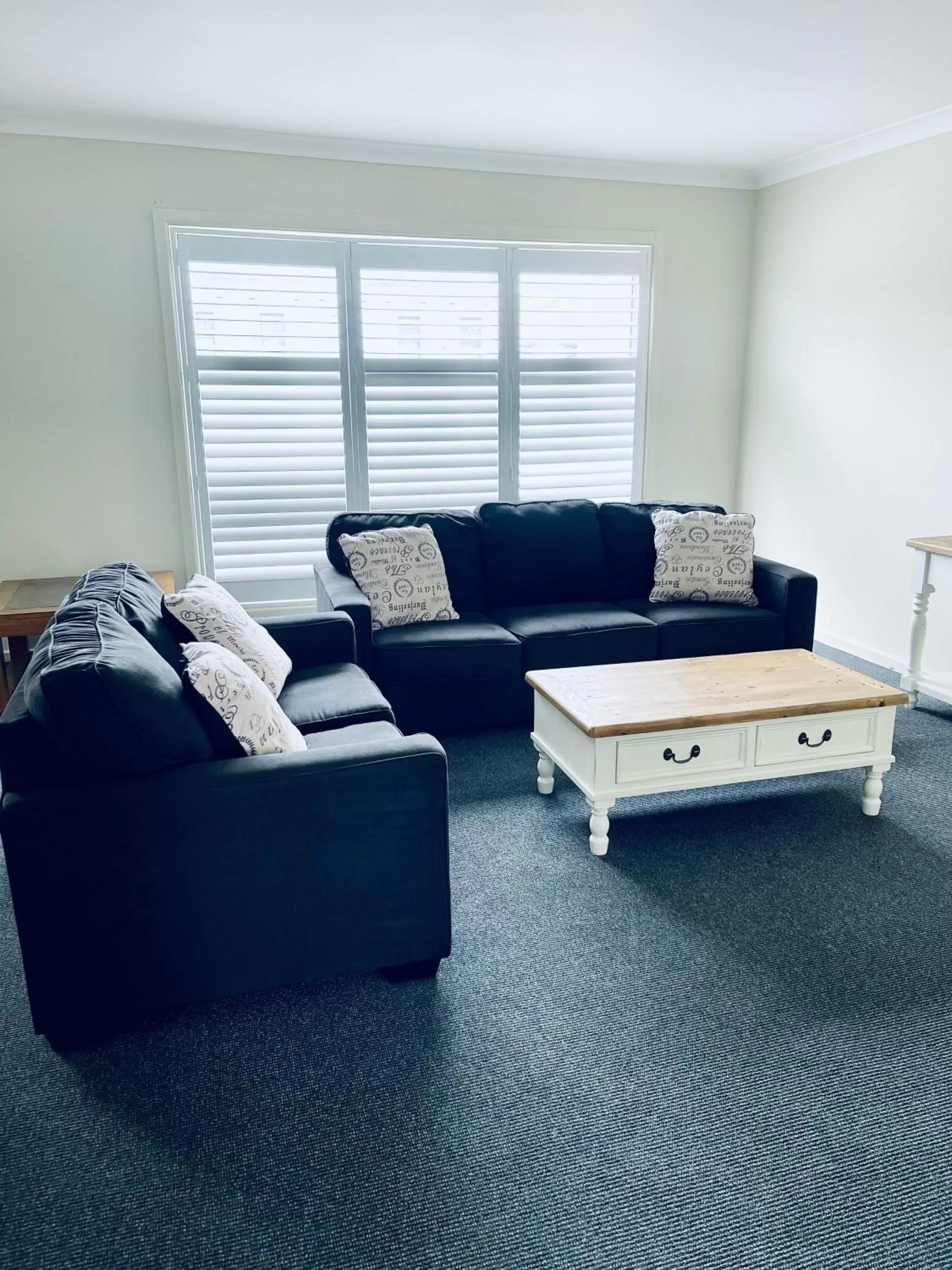 Seating area in The Astor Hotel Motel