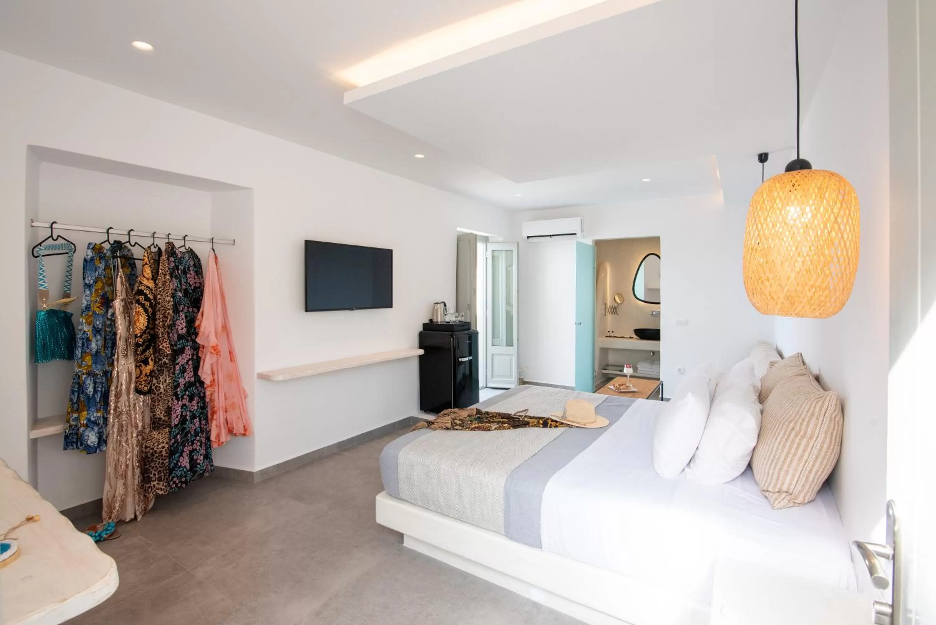 Bed in Caldera Cliff Illusion