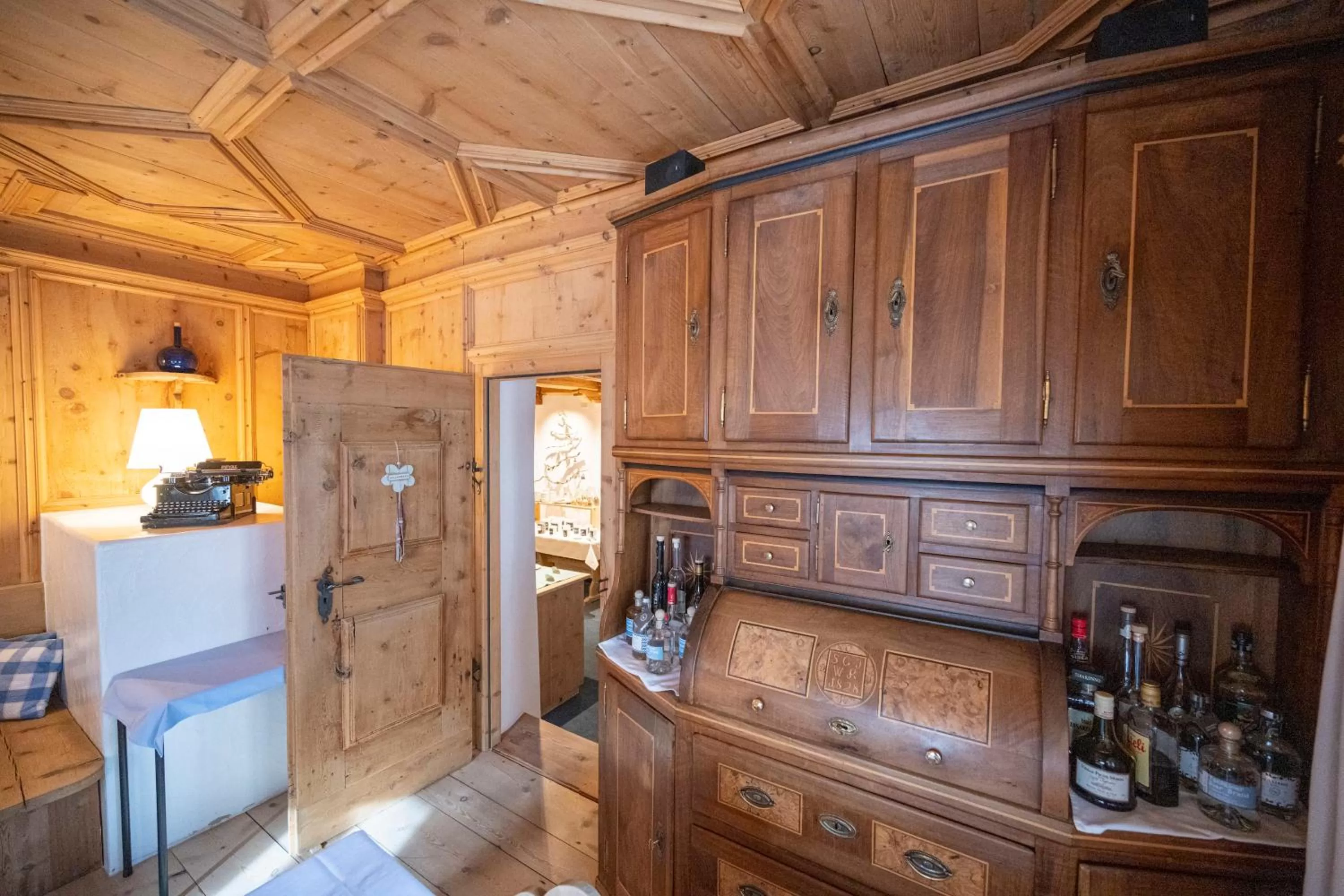 Restaurant/places to eat in Hotel Engiadina