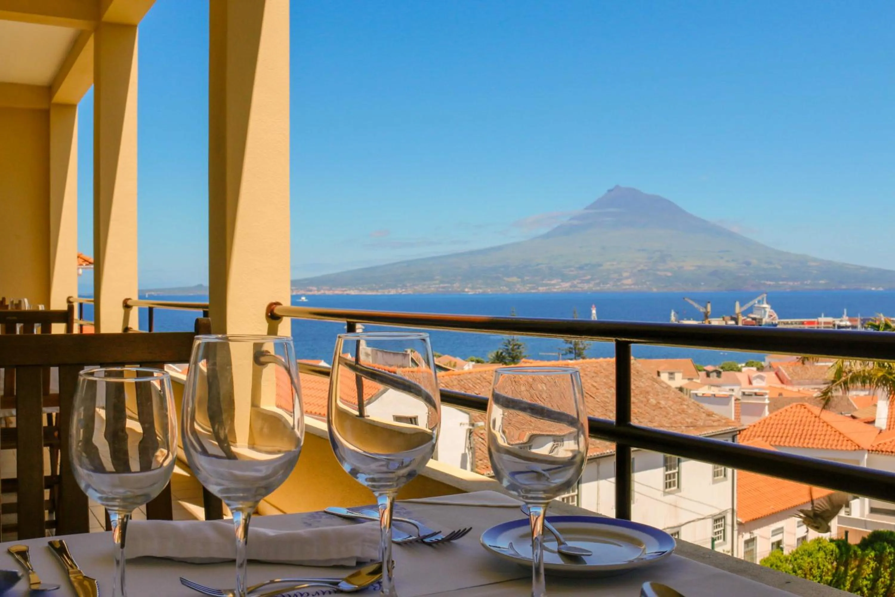 Restaurant/places to eat in Hotel Horta