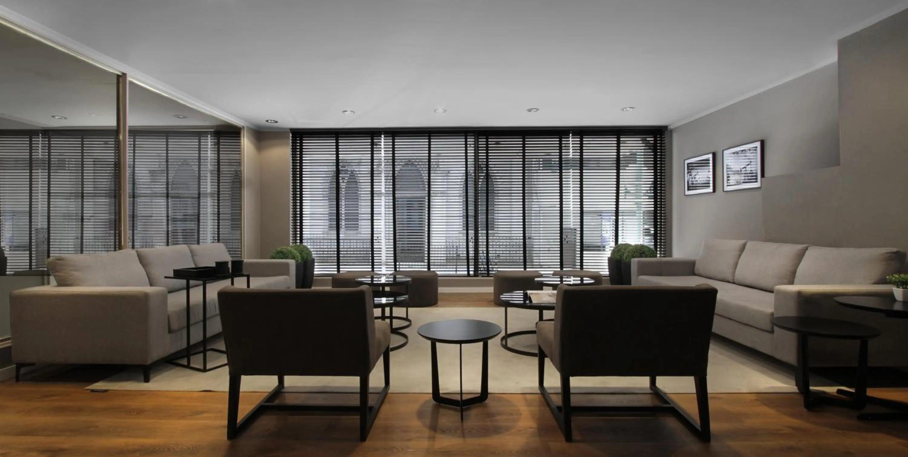 Lobby or reception in Hotel 8 de Octubre