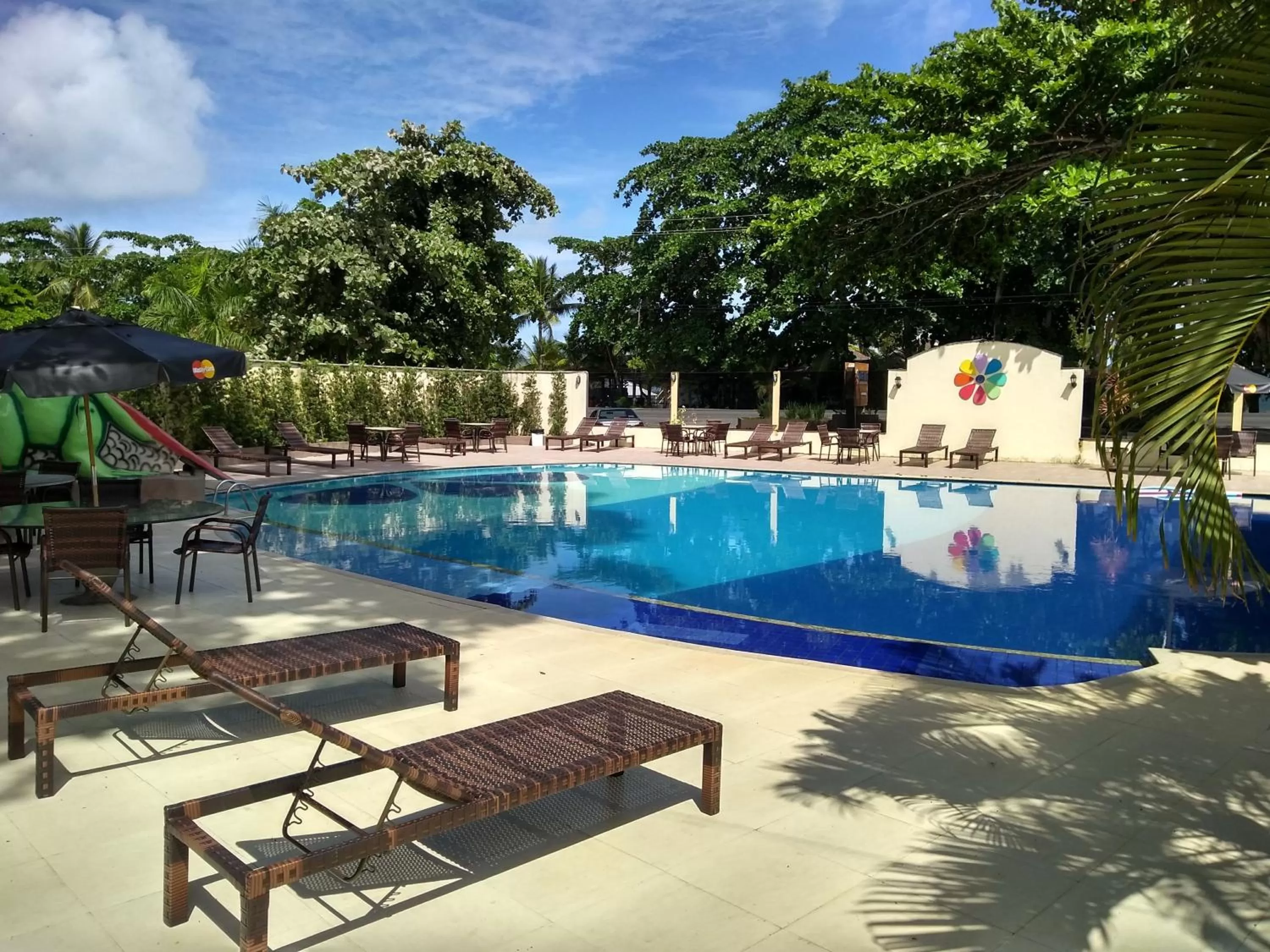 Day in Floral Inn Family