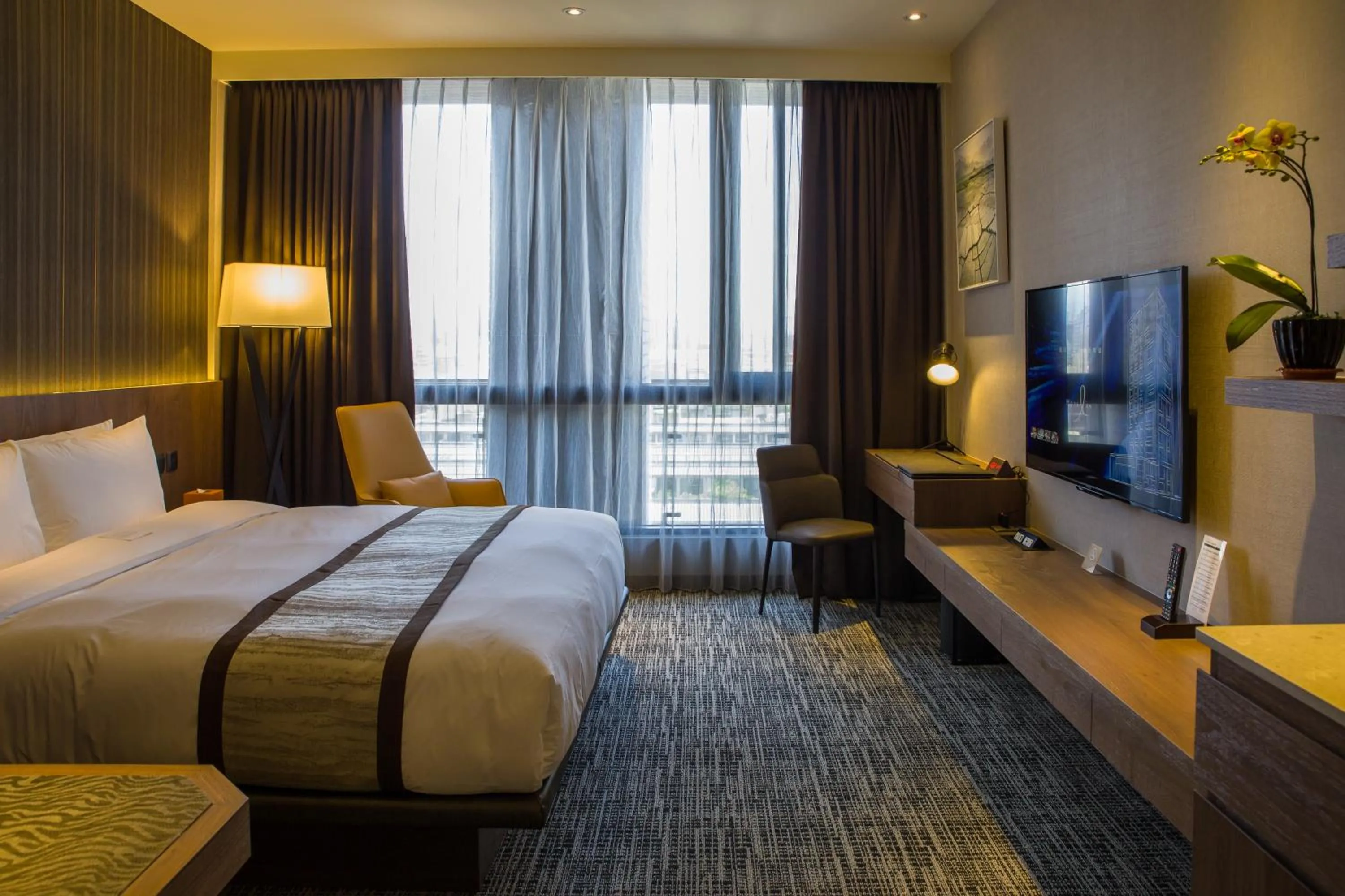 Photo of the whole room, Bed in Hotel In