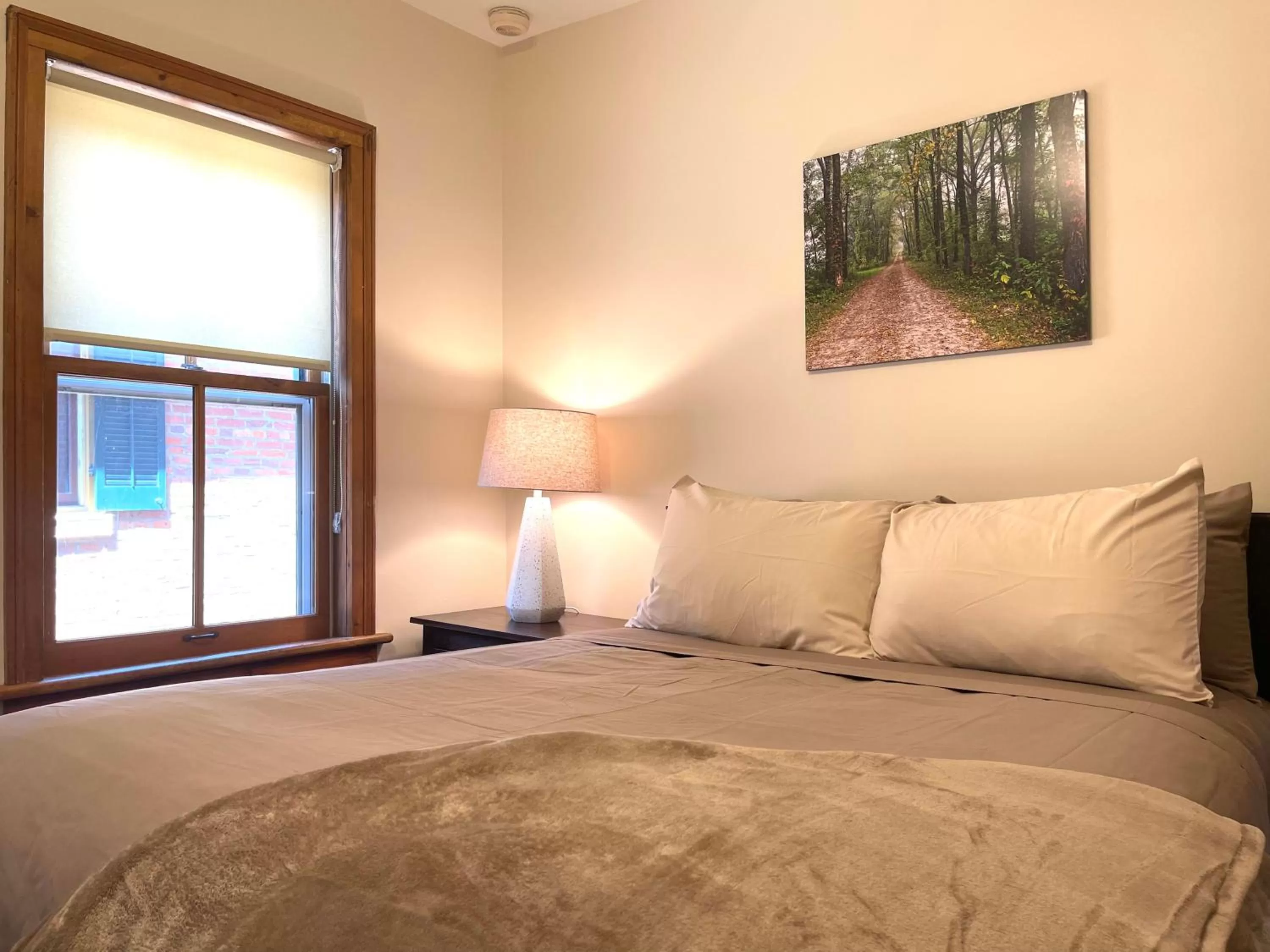 Bedroom, Bed in Riverboat Suites