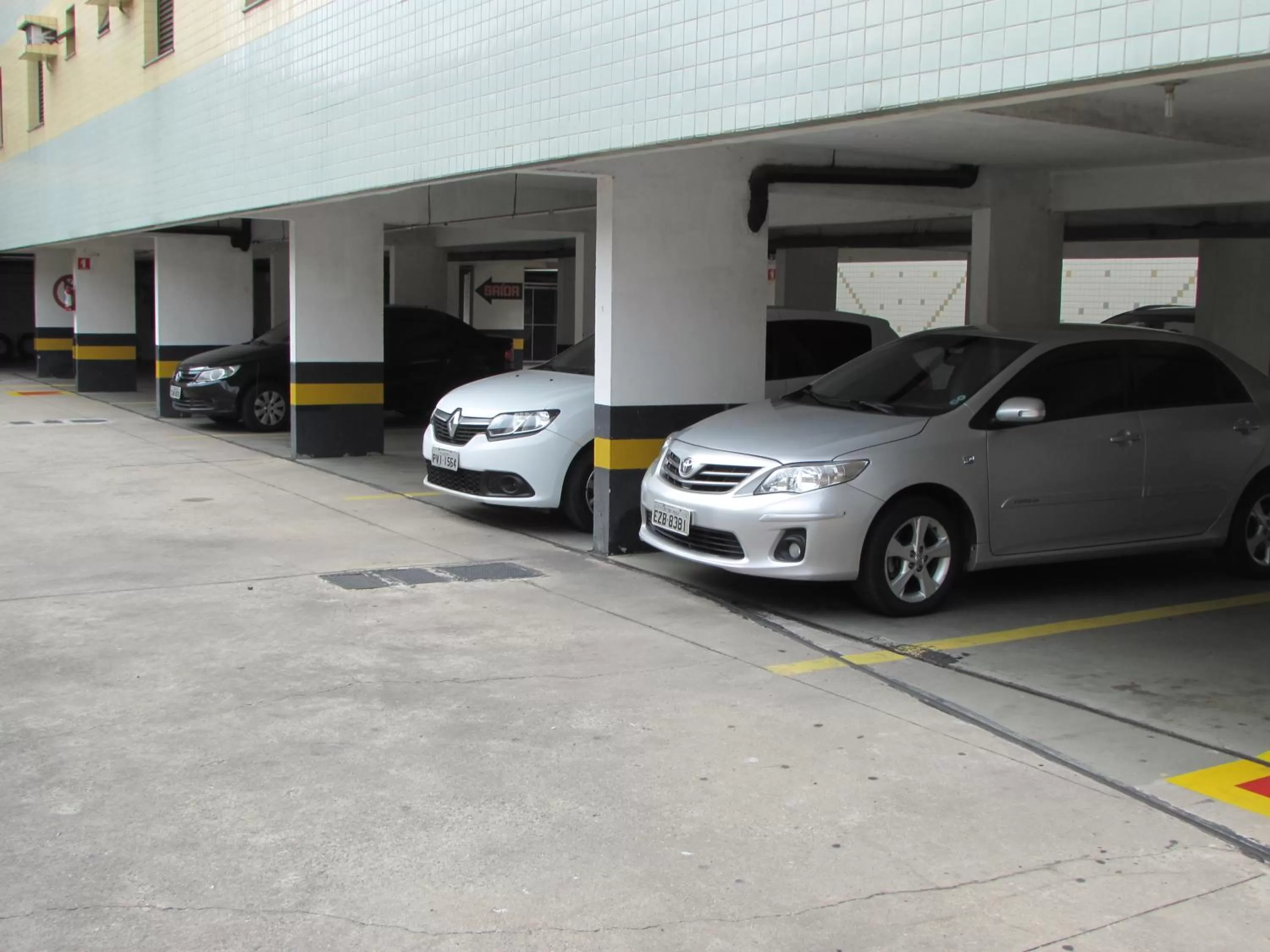 Property building in Pleasant Place Hotel