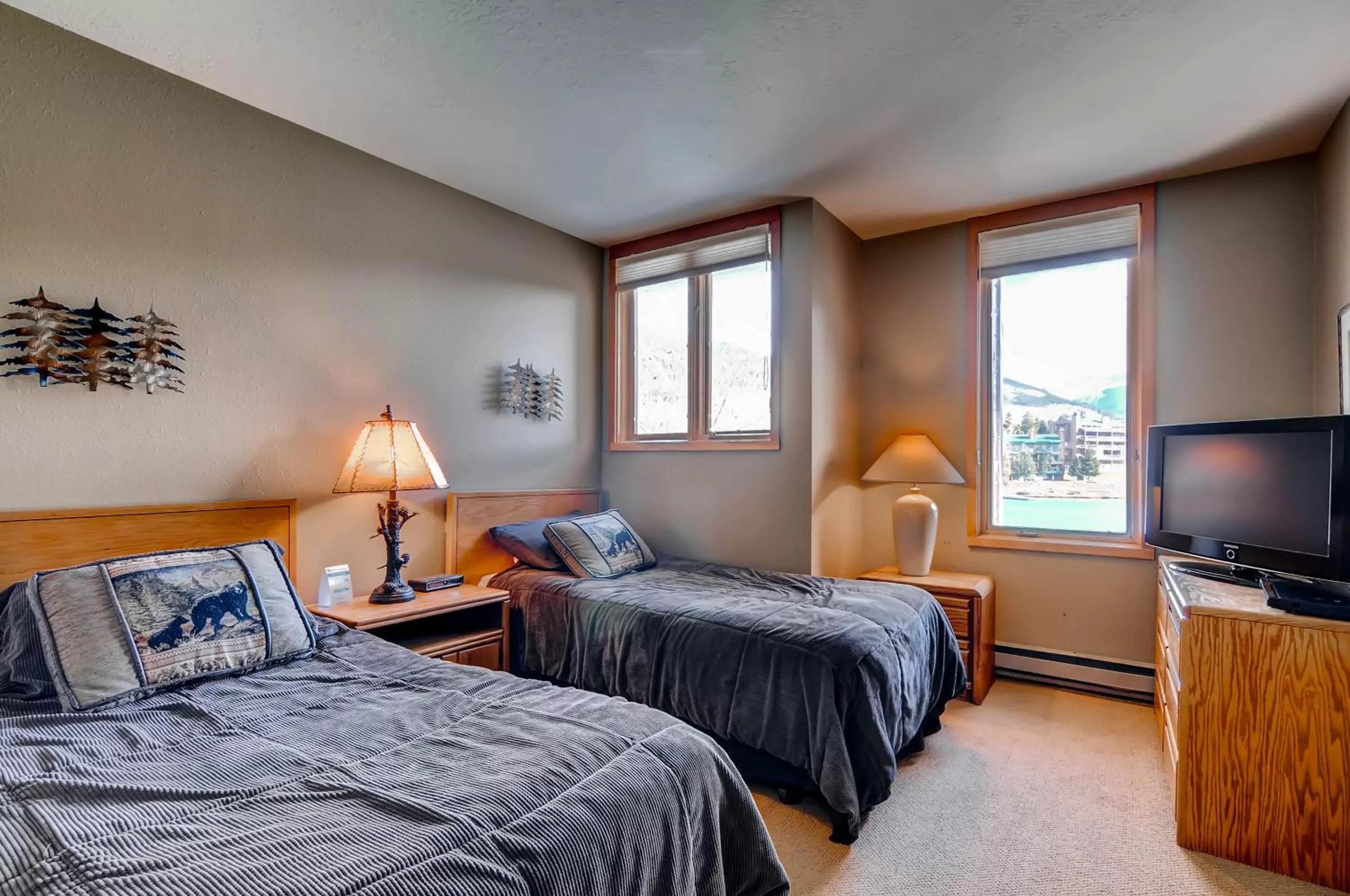 Bed in Lakeside Village by Vail Resorts