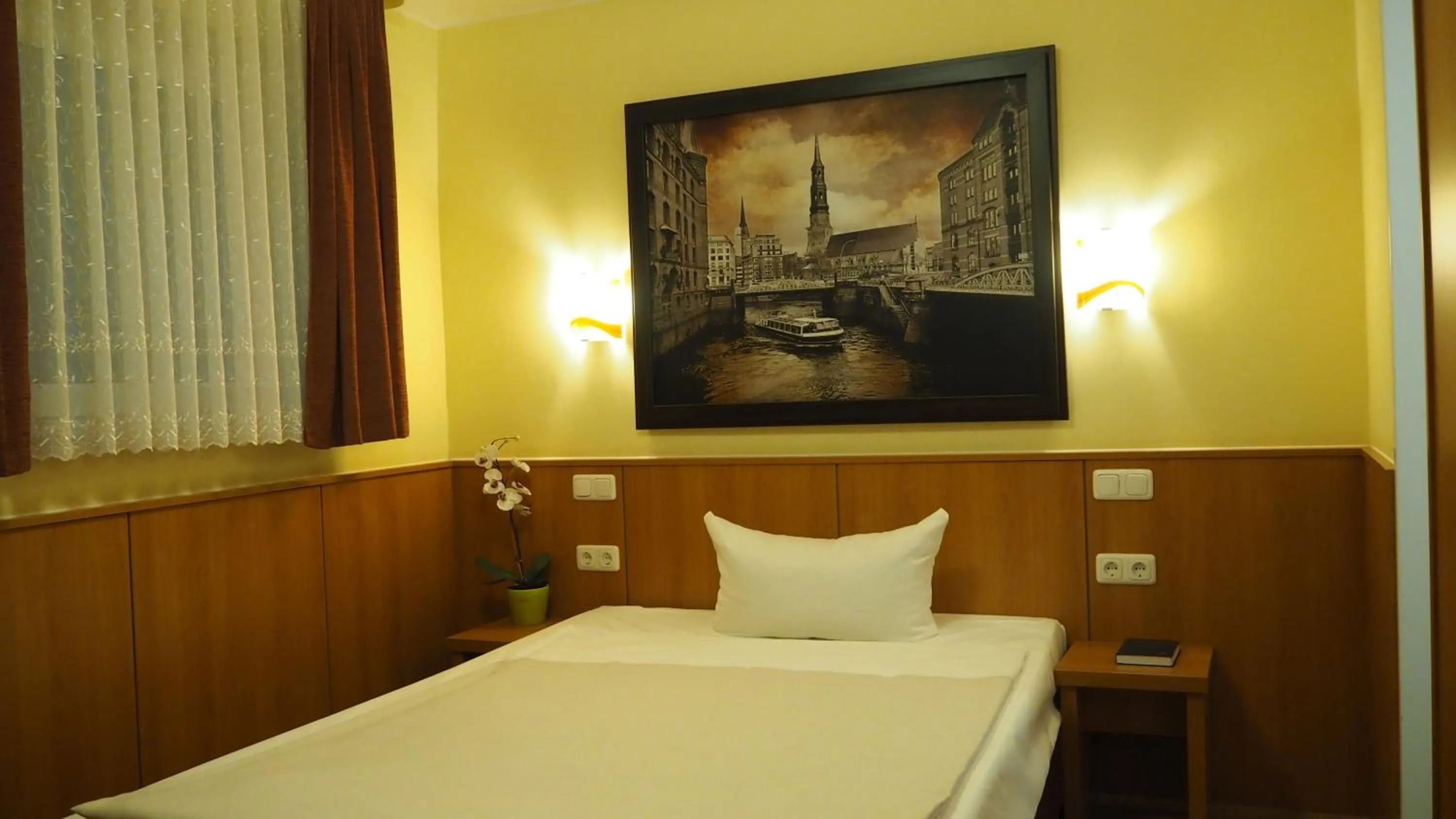 Single Room in Altan Hotel