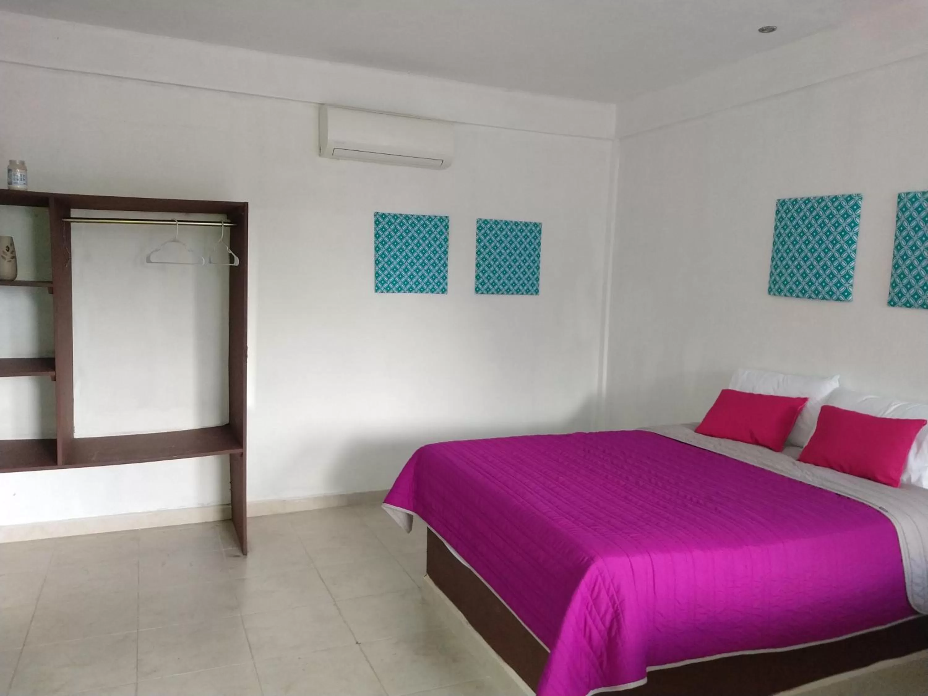 Photo of the whole room in Hotel España