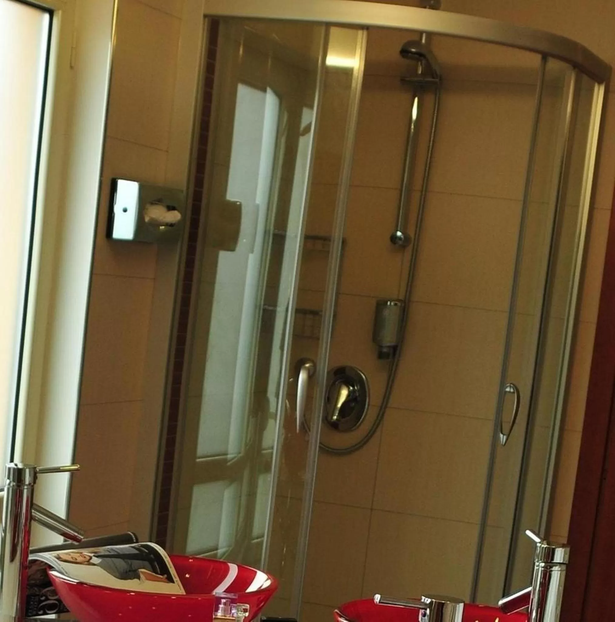 Bathroom in Hotel Santo