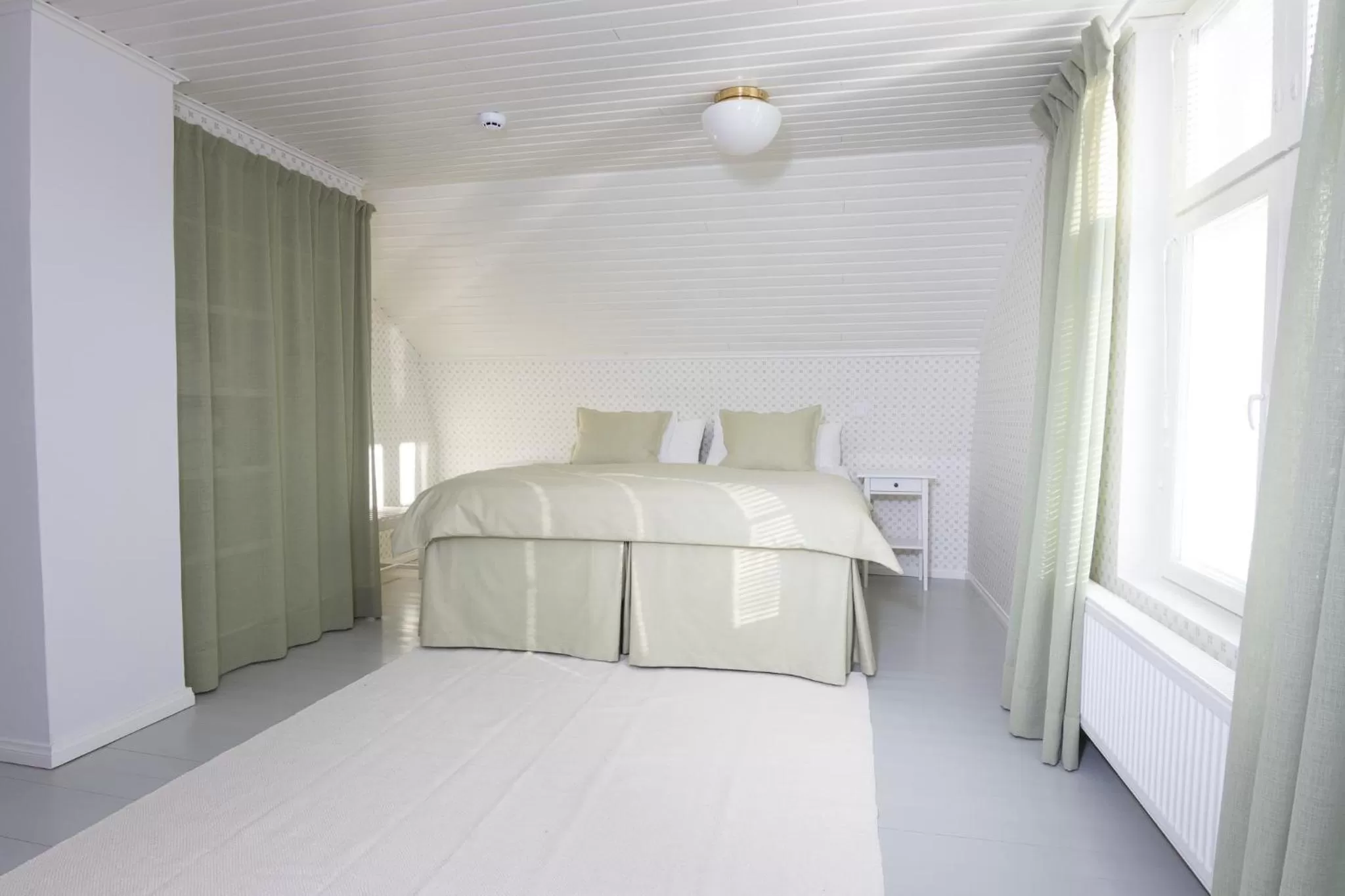 Photo of the whole room, Bed in Ahlströmin Ruukki Noormarkku