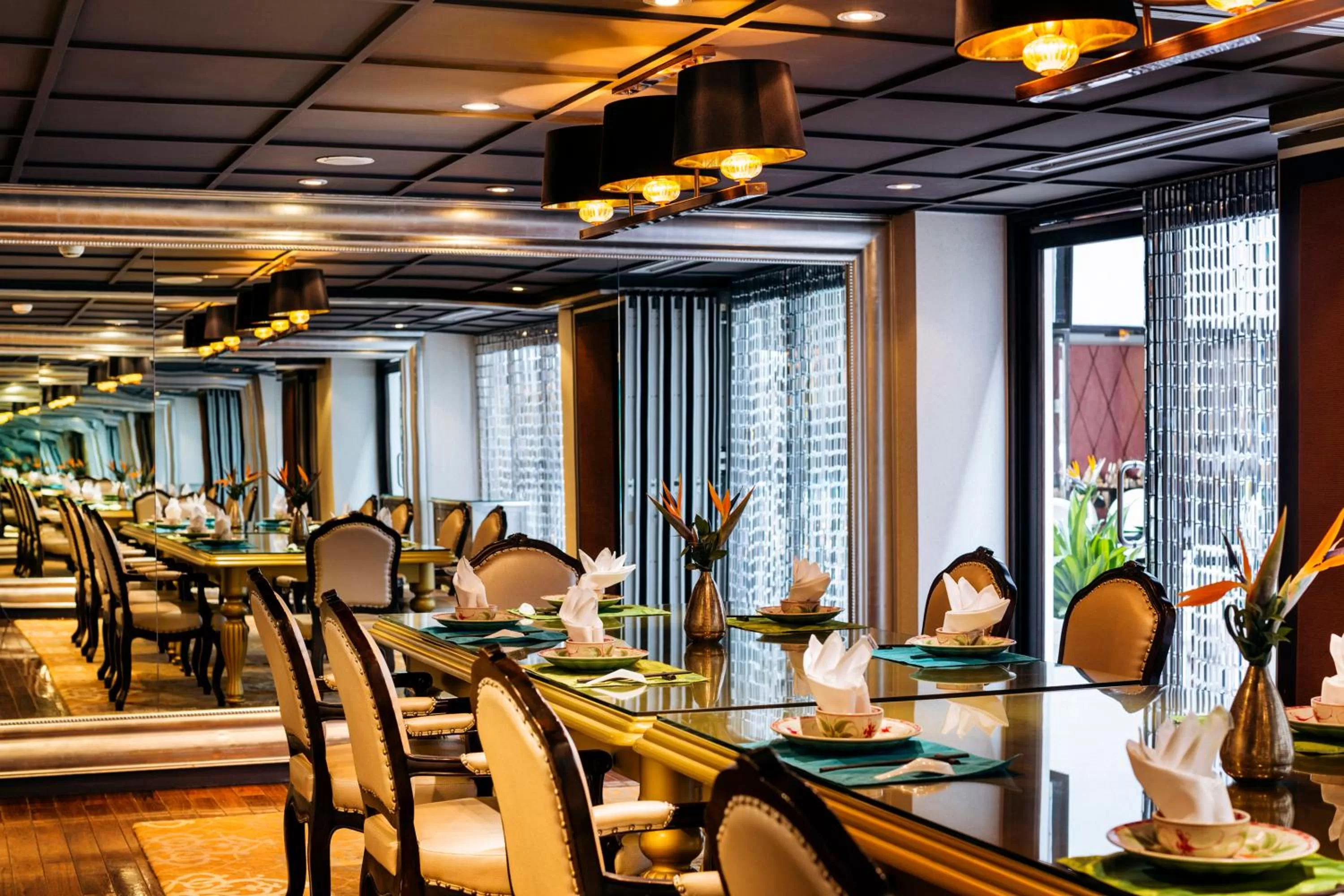 Restaurant/places to eat in Hotel de l'Opera Hanoi - MGallery