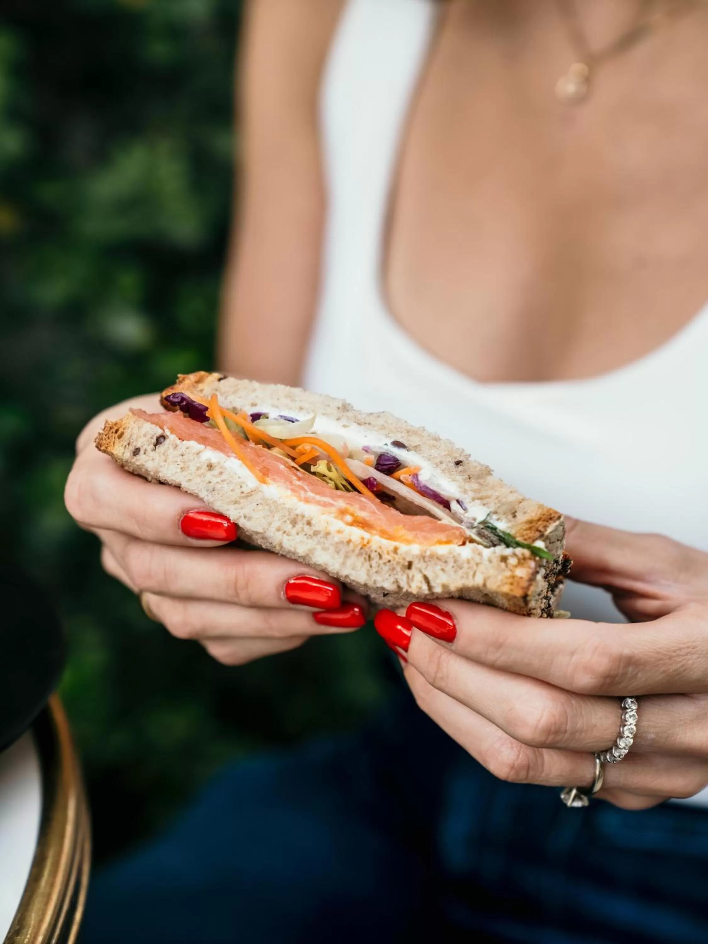 Food and drinks in DeBlox living - Ben Avigdor Apartments