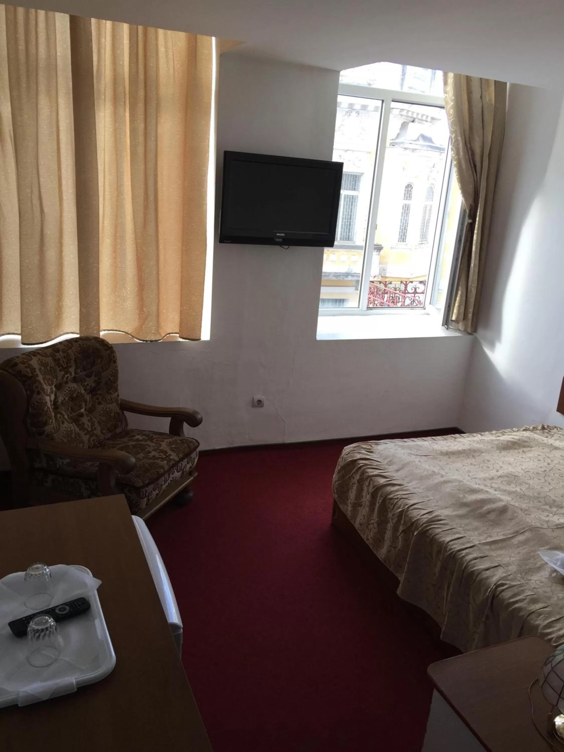 TV/Entertainment Center in Hotel Rares