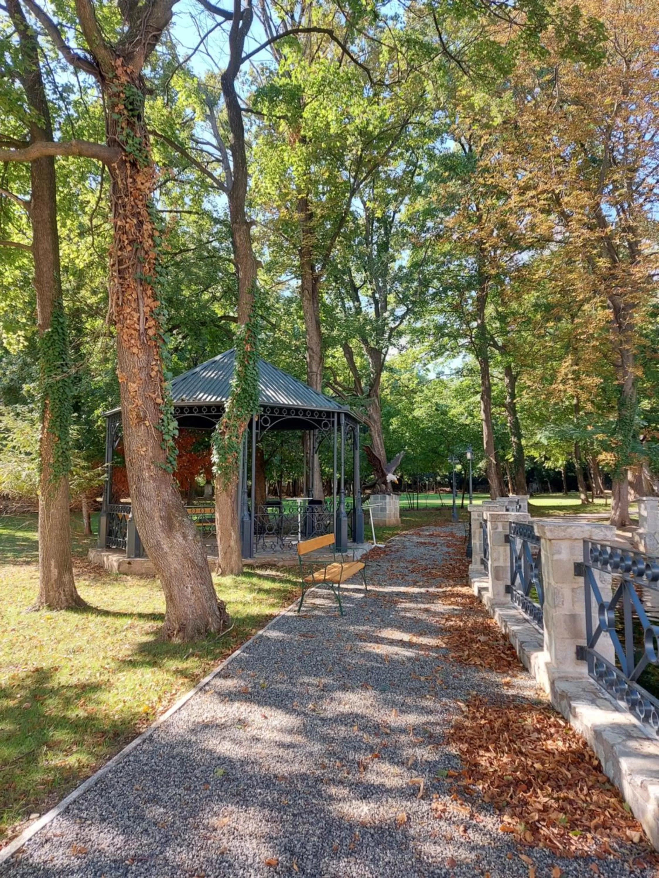 Garden view in Gartenhotel Altmannsdorf