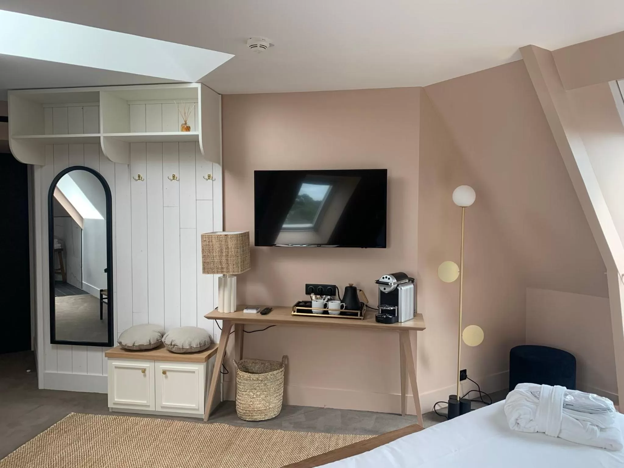 TV and multimedia, Bed in Le Celtique & Spa