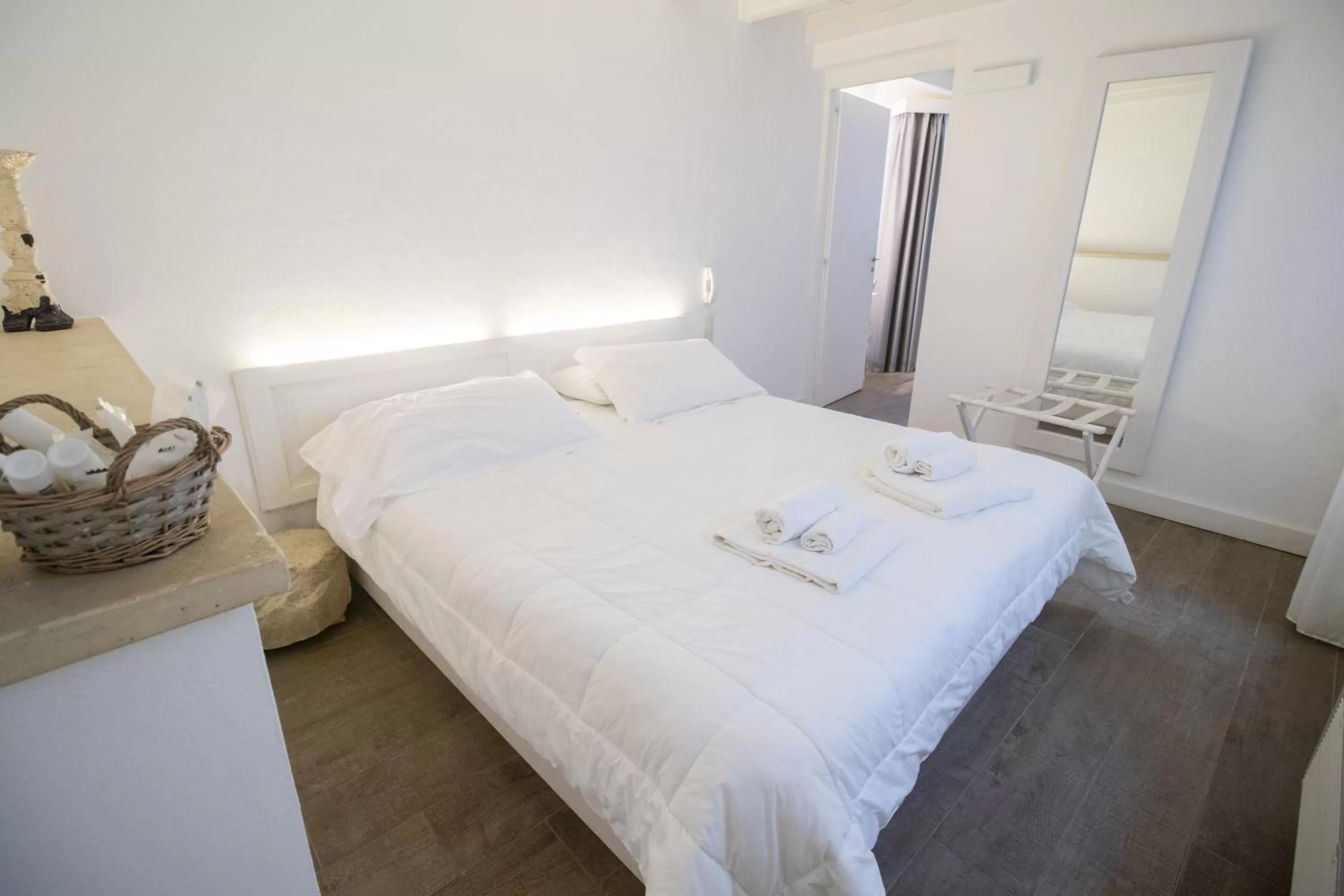 Photo of the whole room, Bed in Casa Balmes