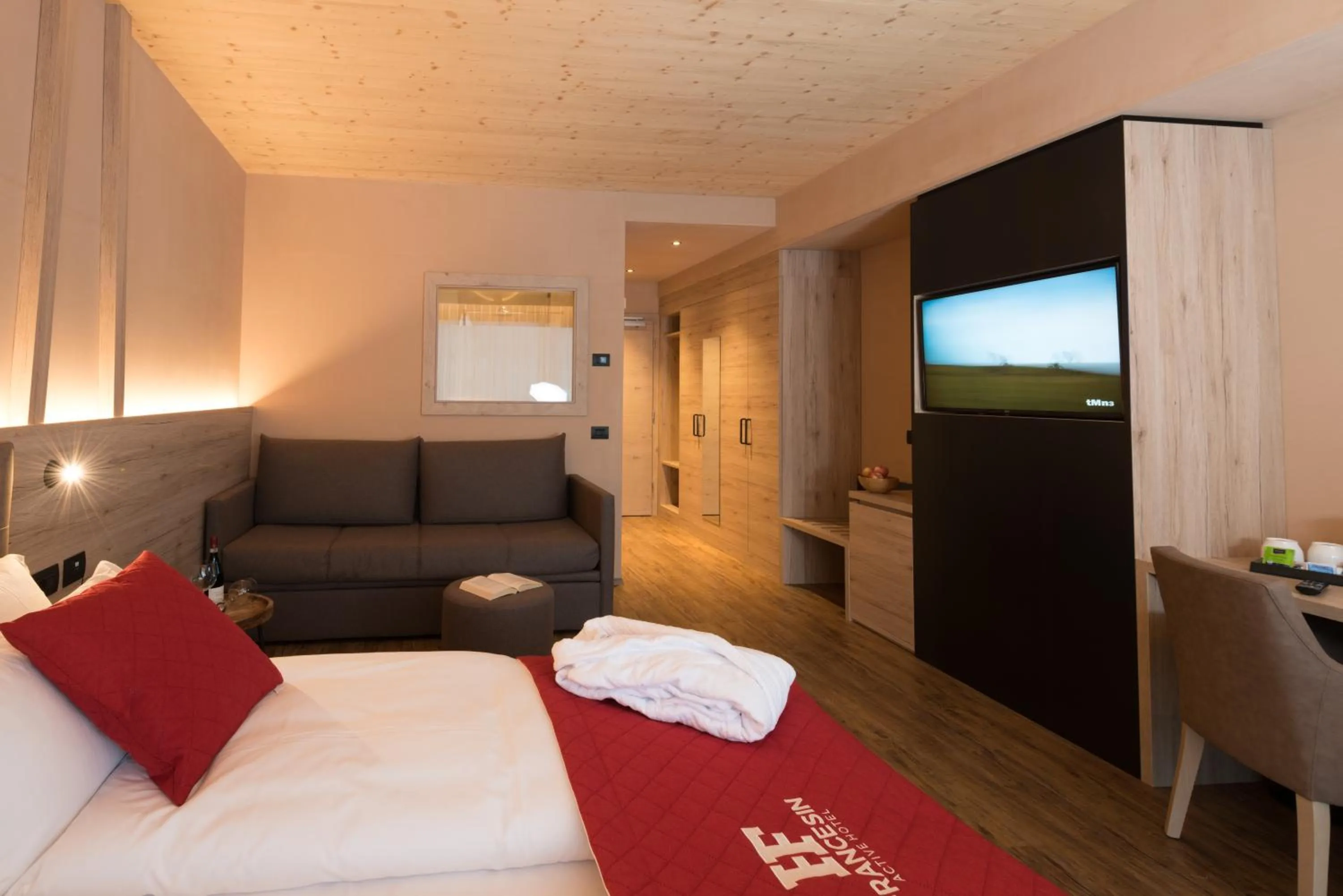 Photo of the whole room, Bed in Francesin Active Hotel